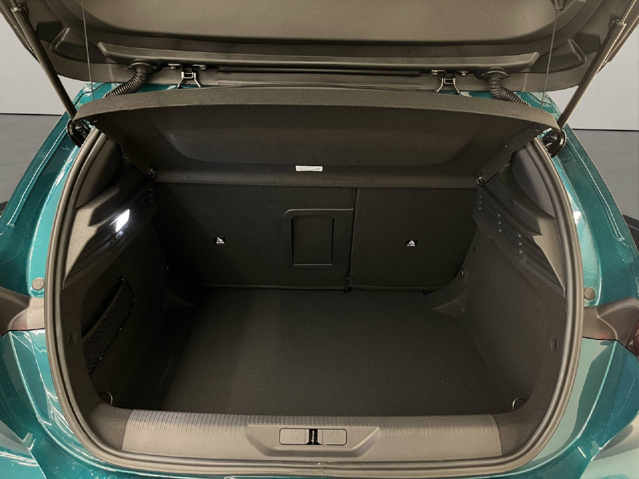 PEUGEOT 308 1.2 Hybrid GT-image-12