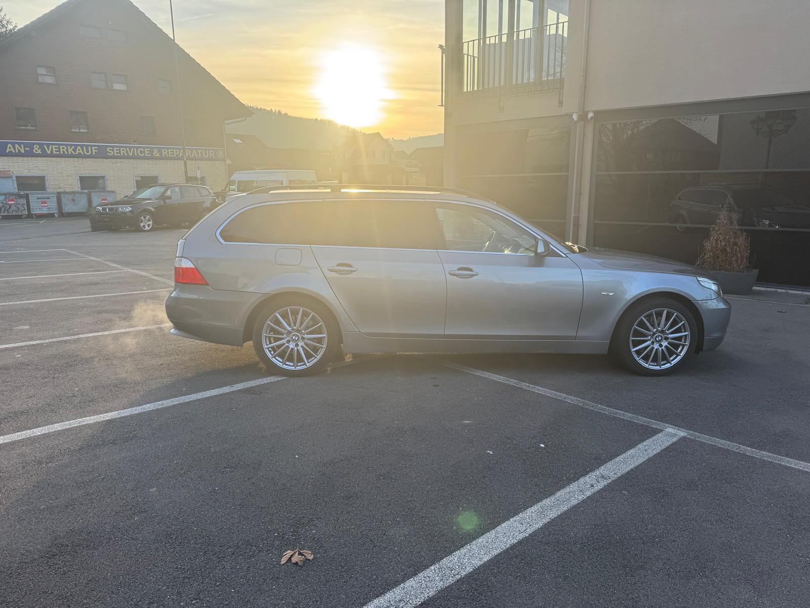 BMW 530xi Touring-image-4