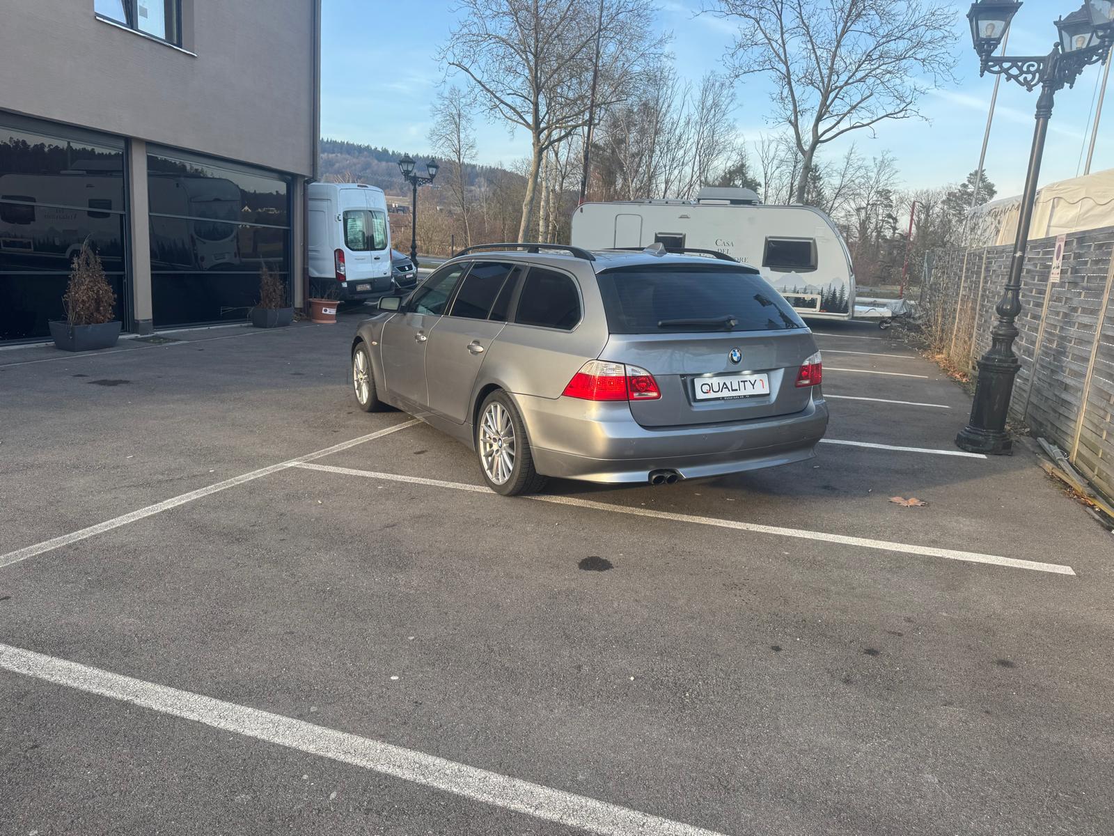 BMW 530xi Touring-image-6