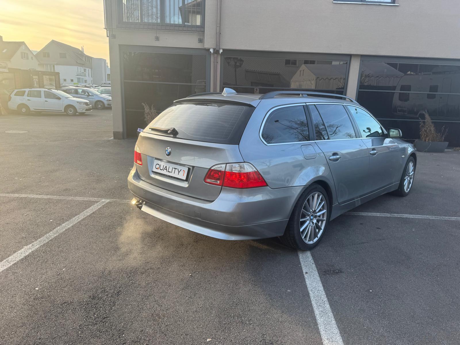 BMW 530xi Touring-image-5