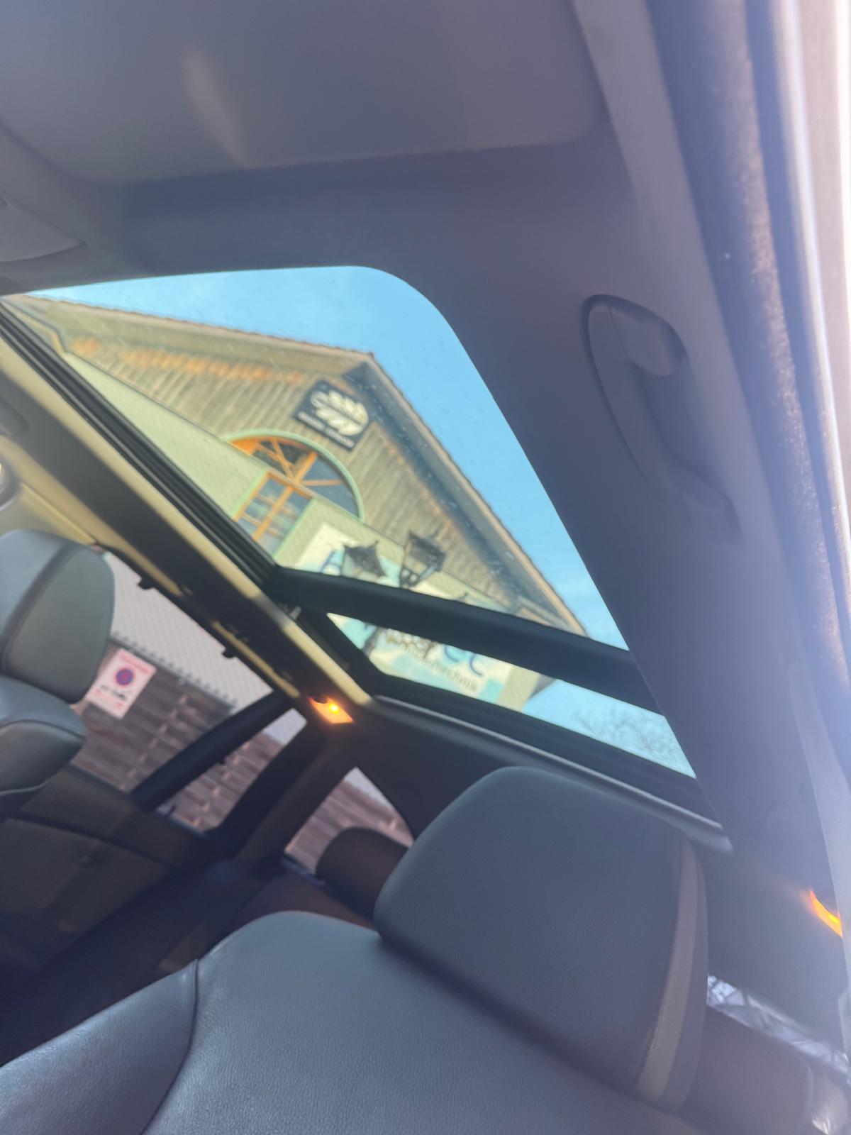 BMW 530xi Touring-image-17