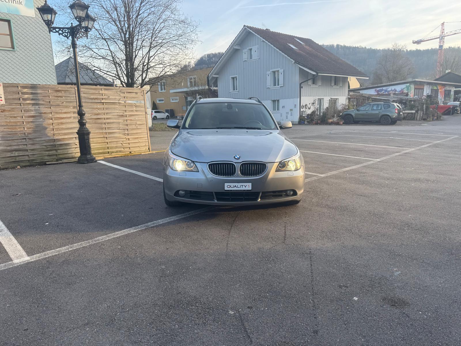 BMW 530xi Touring-image-2