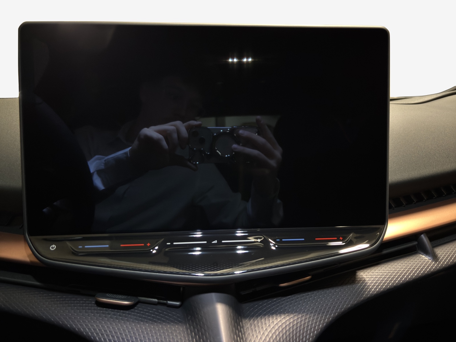 CUPRA Tavascan Type 8 77 kWh VZ-image-10