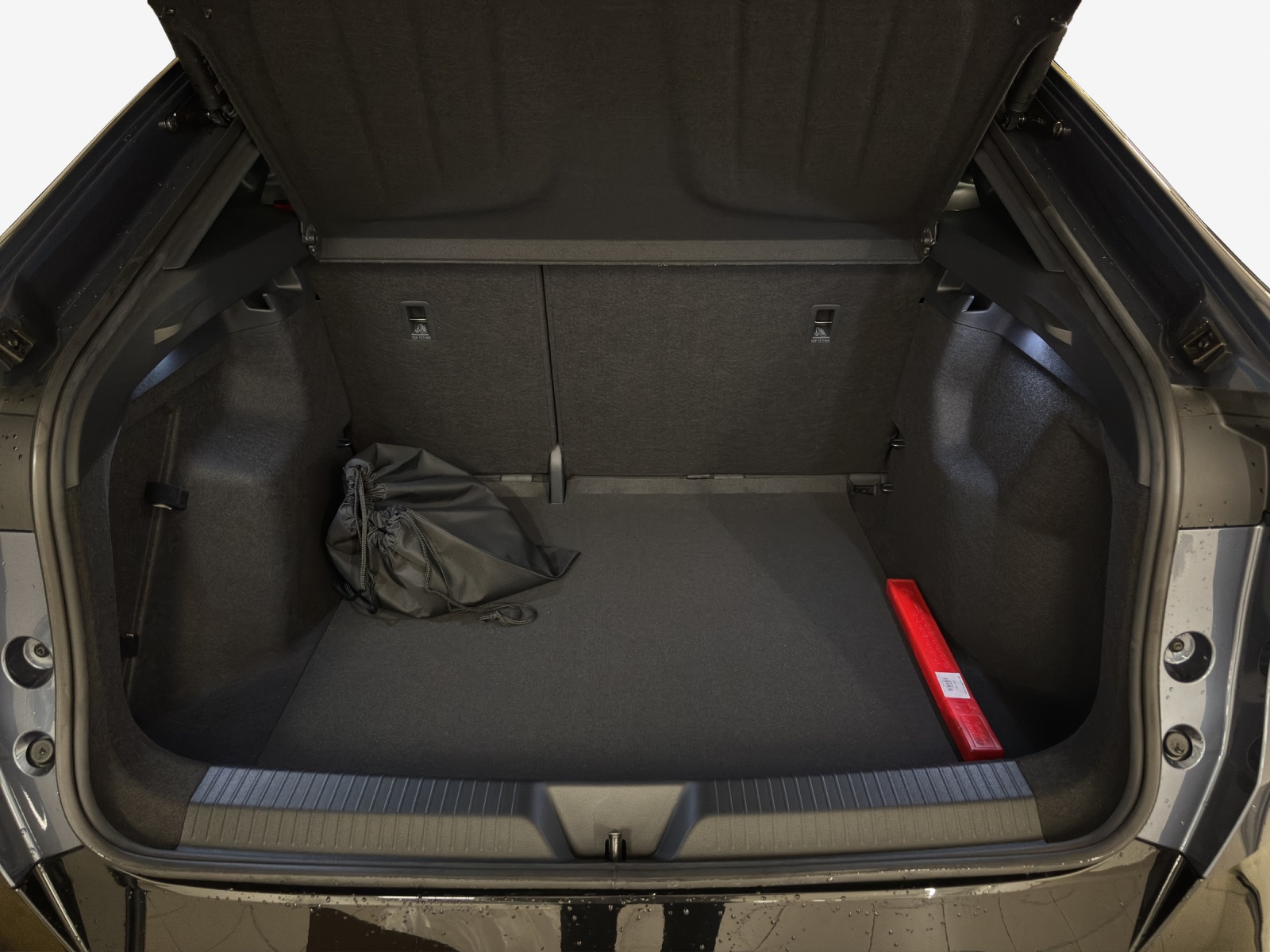 CUPRA Tavascan Type 8 77 kWh VZ-image-12