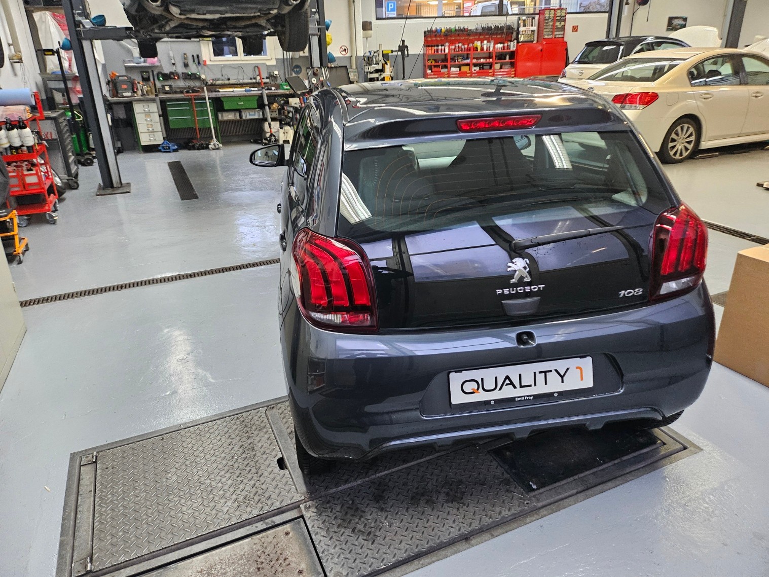 PEUGEOT 108 1.0 VTi Active-image-4
