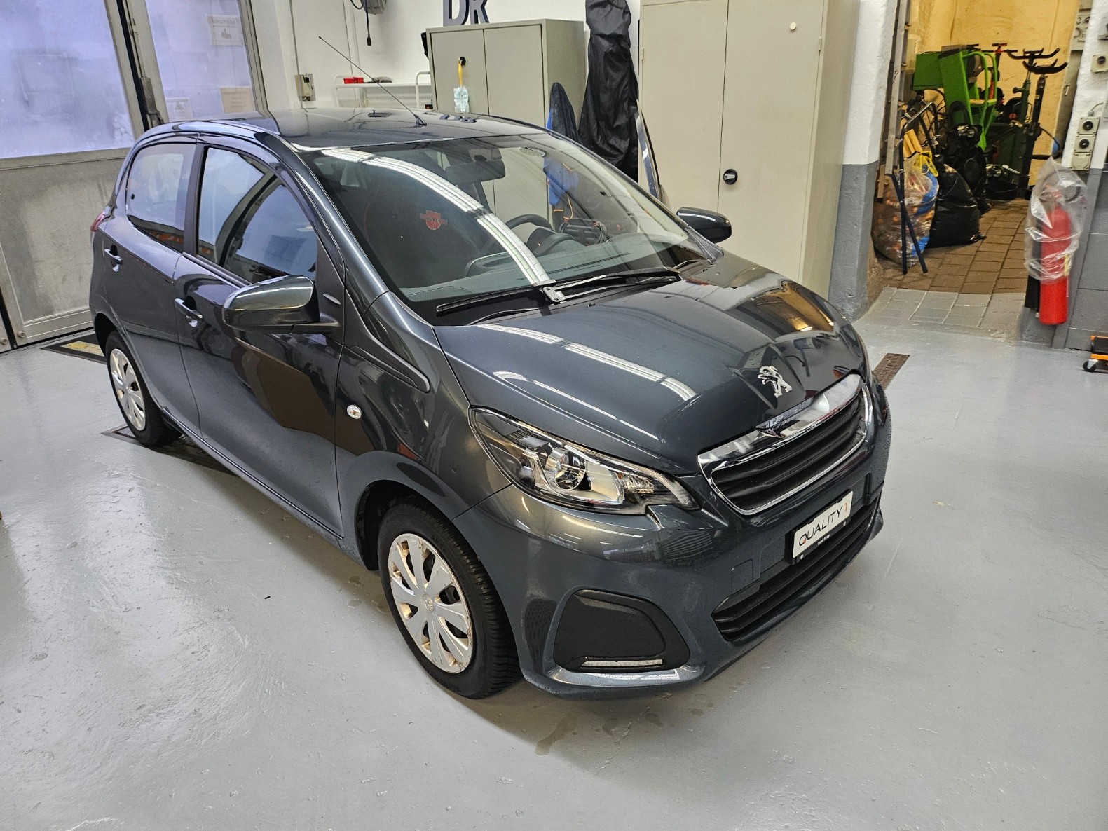 PEUGEOT 108 1.0 VTi Active