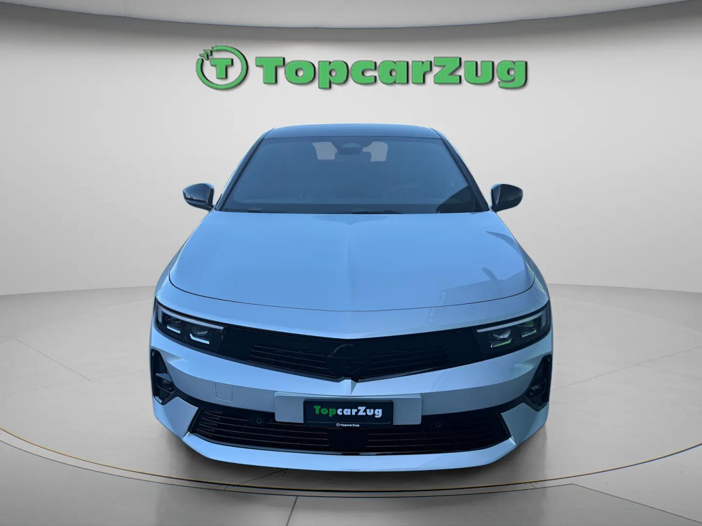 OPEL Astra Sports Tourer 1.2i Turbo GS A-image-2