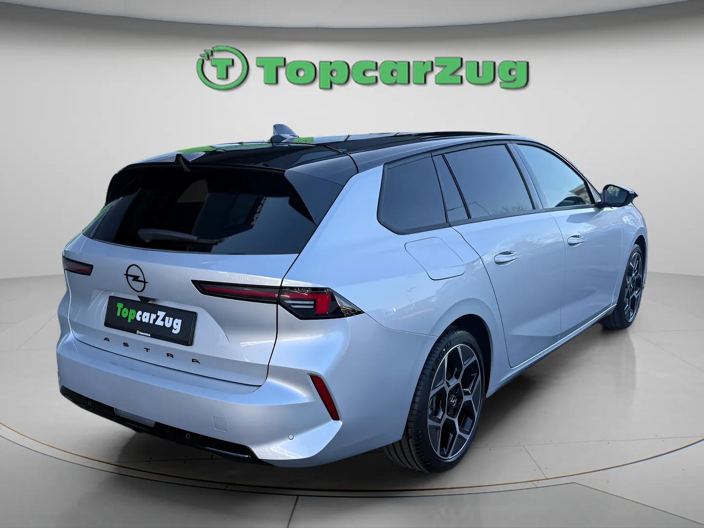 OPEL Astra Sports Tourer 1.2i Turbo GS A-image-5