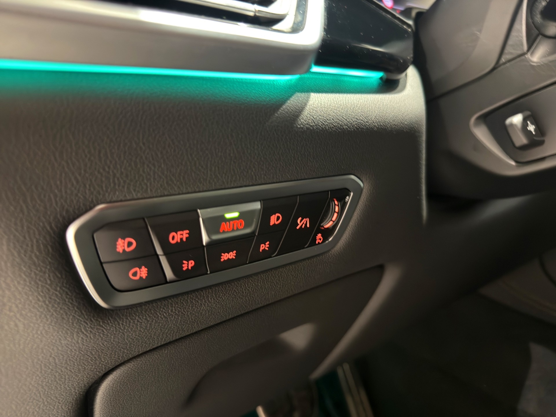 BMW X5 xDrive M50i Steptronic-image-21