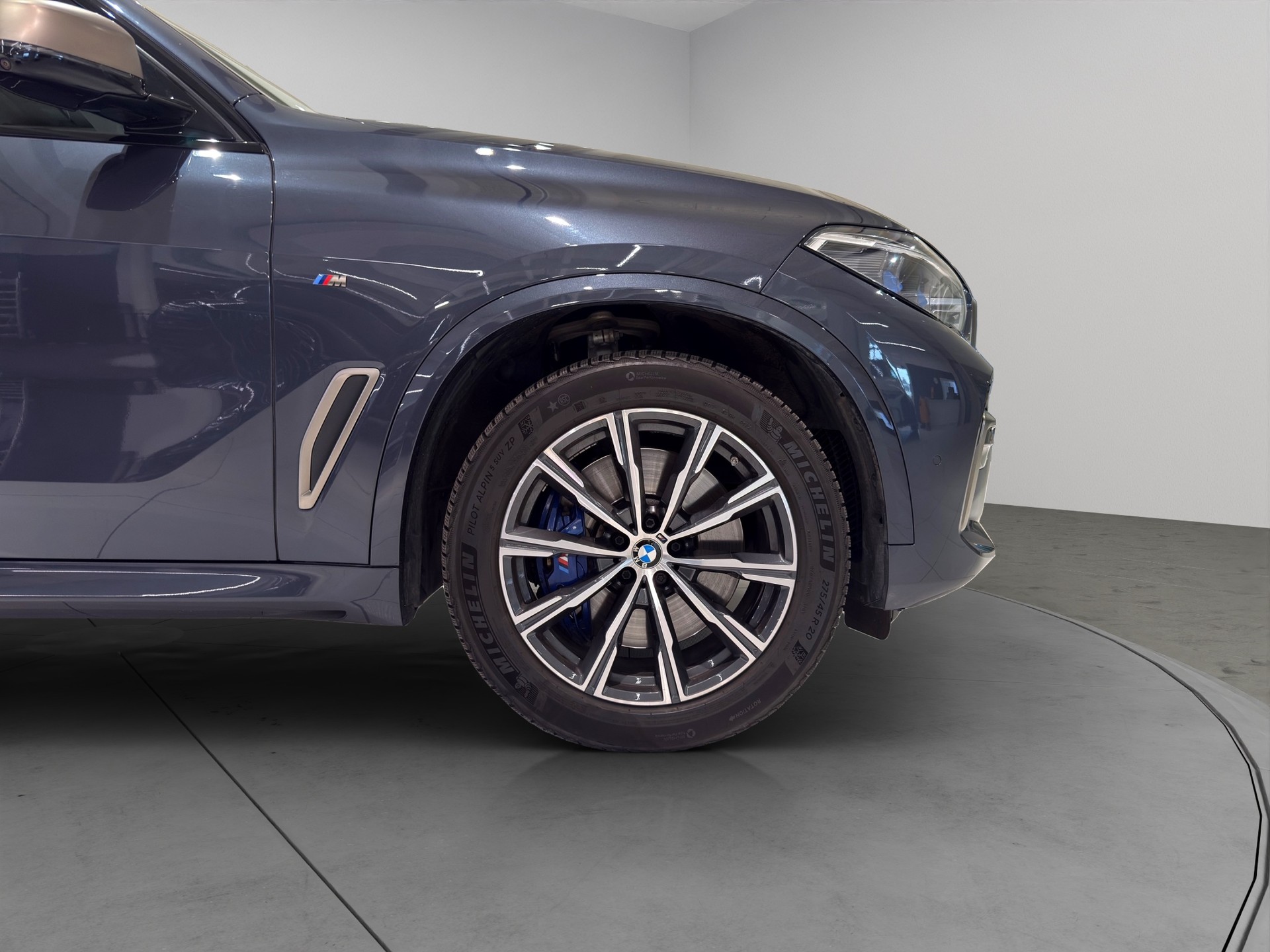 BMW X5 xDrive M50i Steptronic-image-8