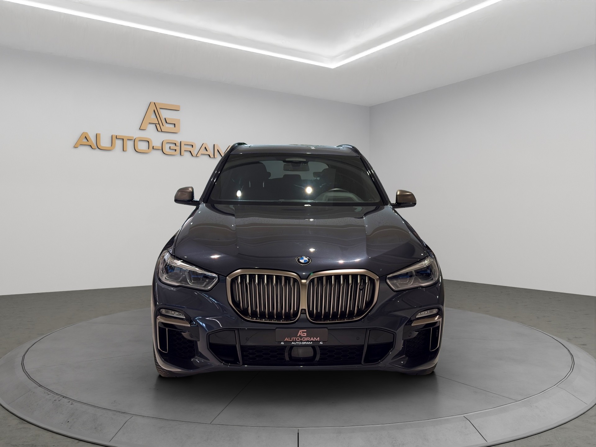 BMW X5 xDrive M50i Steptronic-image-7