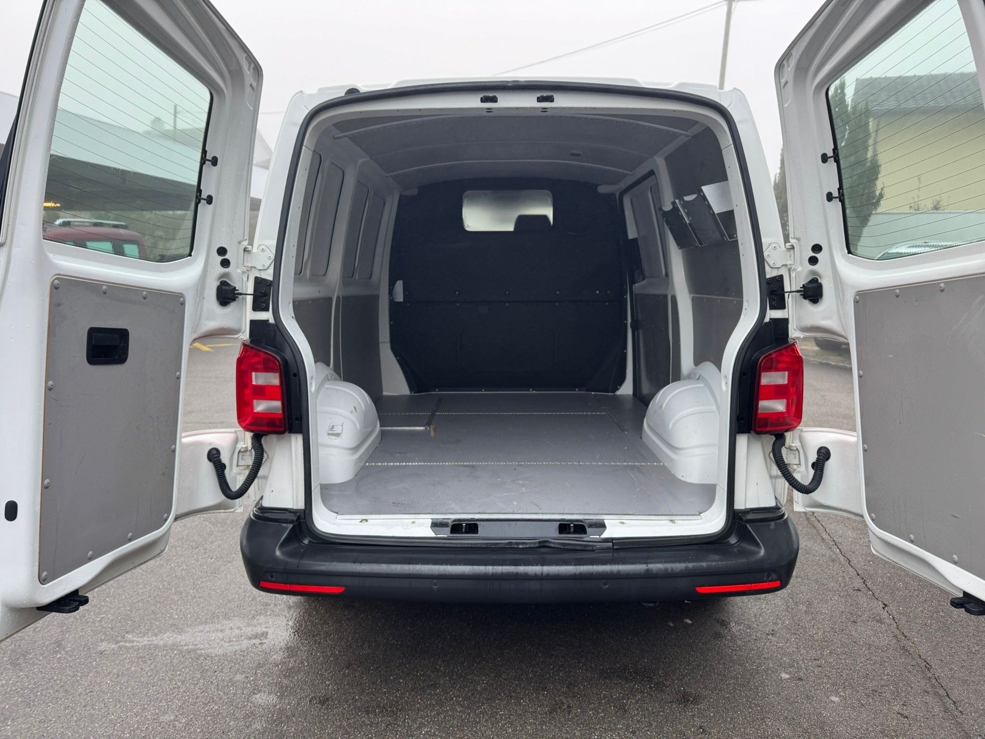 VW T6 2.0 TDI-image-9