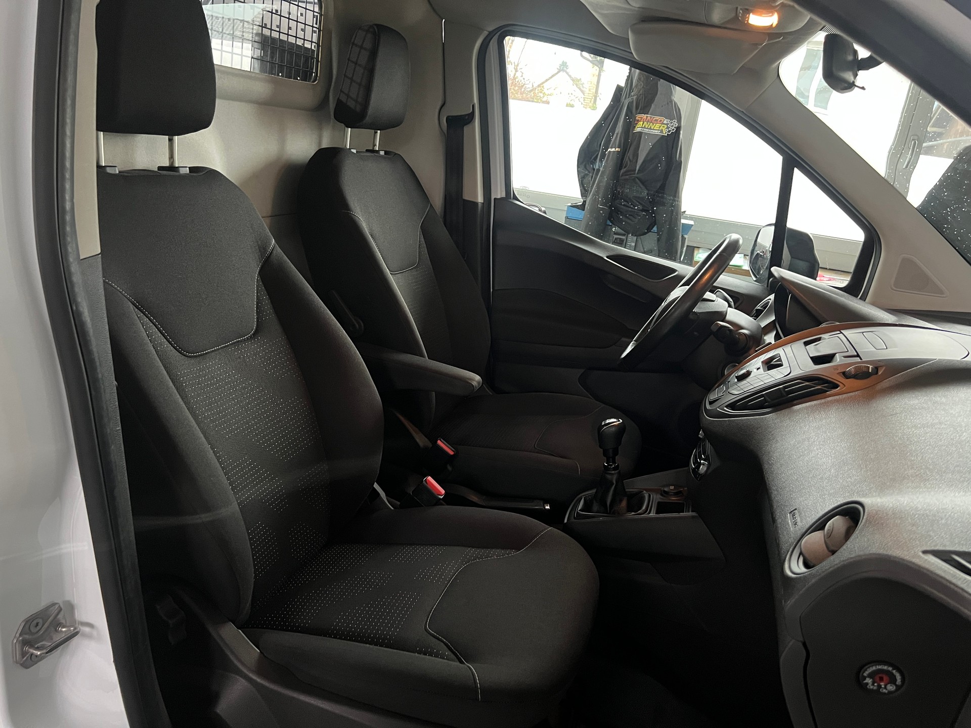 FORD Transit Courier Van 1.5 TDCi Trend-image-7