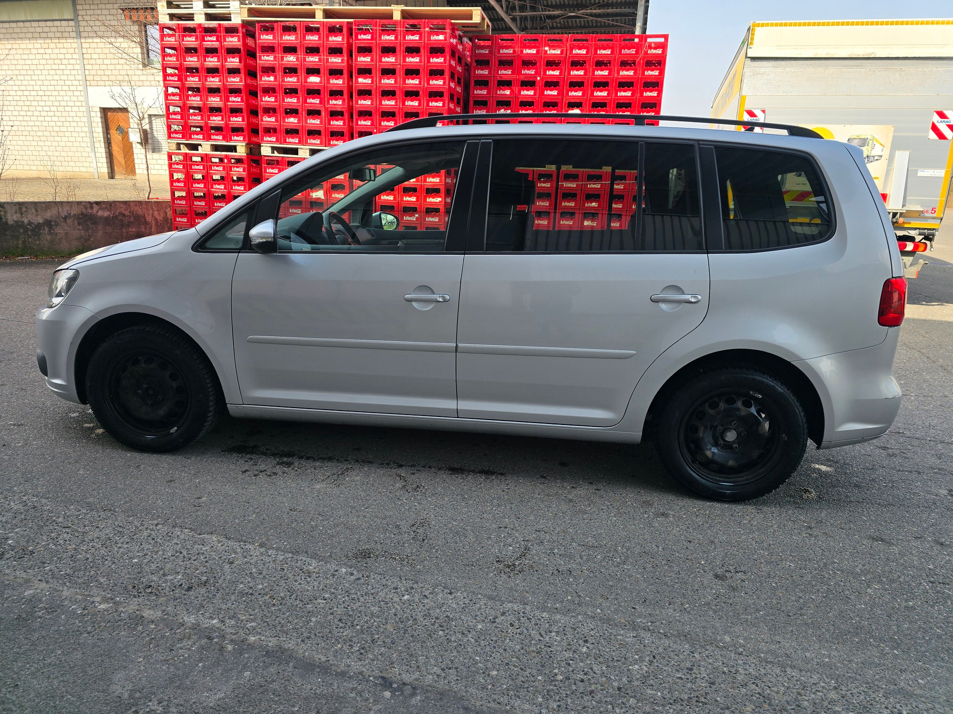 VW Touran 1.6 TDI BlueMotion Technology Trendline DSG-image-8