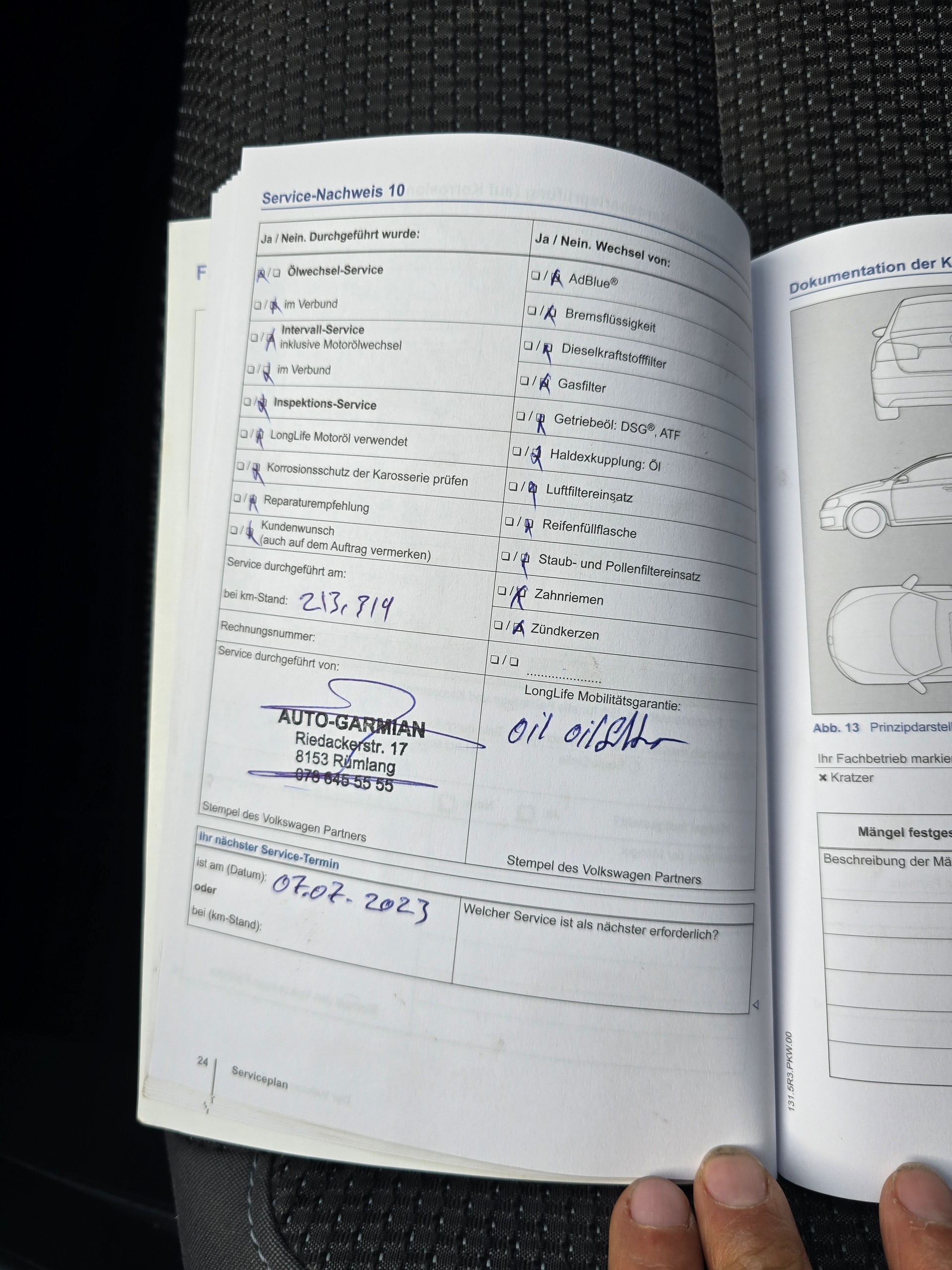 VW Touran 1.6 TDI BlueMotion Technology Trendline DSG-image-21