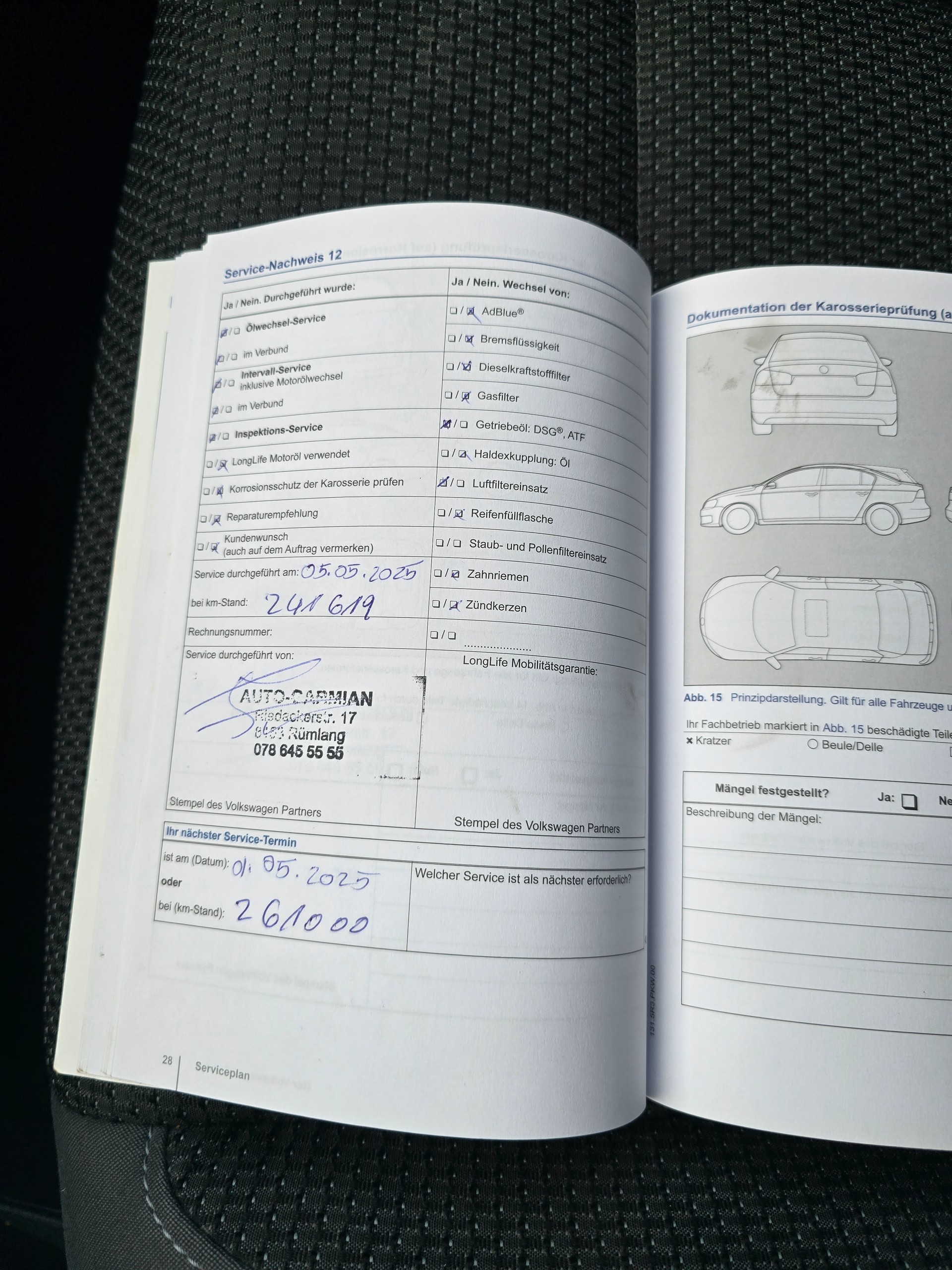 VW Touran 1.6 TDI BlueMotion Technology Trendline DSG-image-19