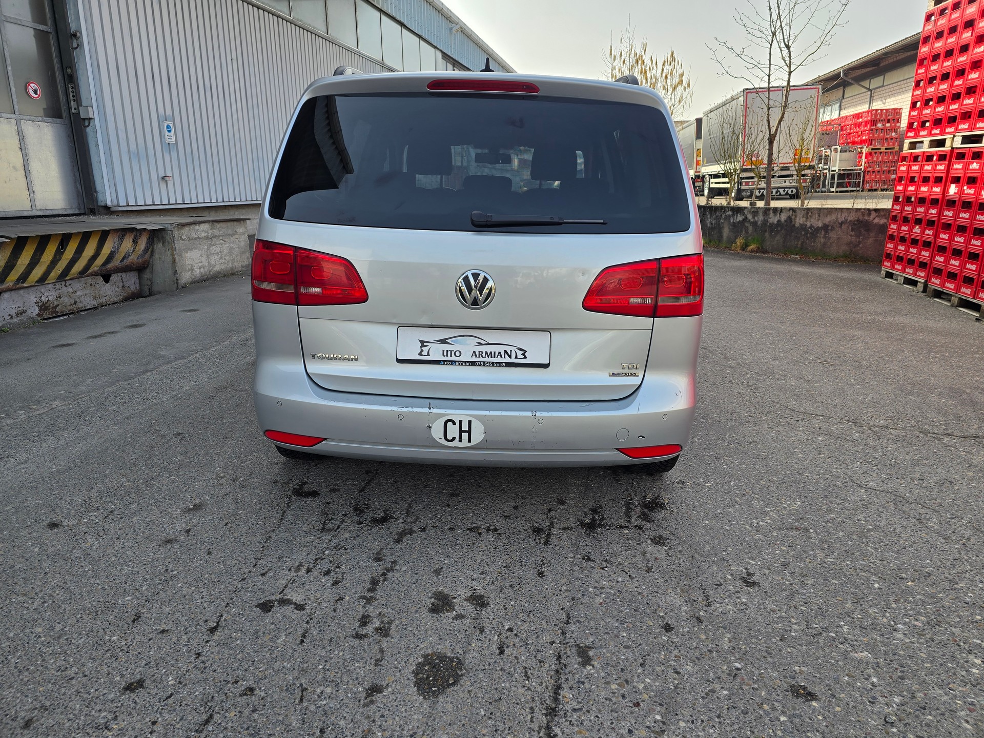 VW Touran 1.6 TDI BlueMotion Technology Trendline DSG-image-3