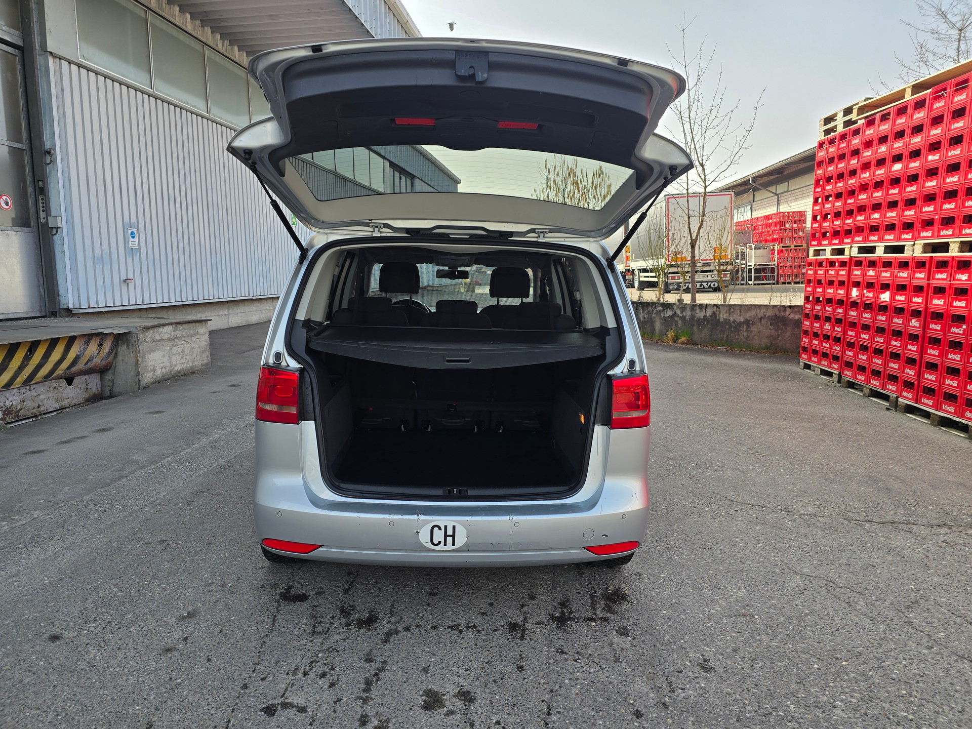 VW Touran 1.6 TDI BlueMotion Technology Trendline DSG-image-6
