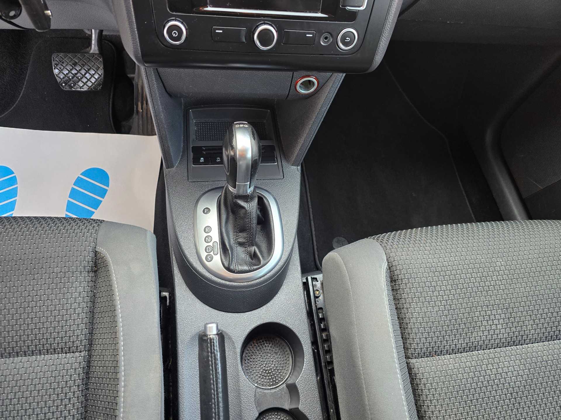 VW Touran 1.6 TDI BlueMotion Technology Trendline DSG-image-17