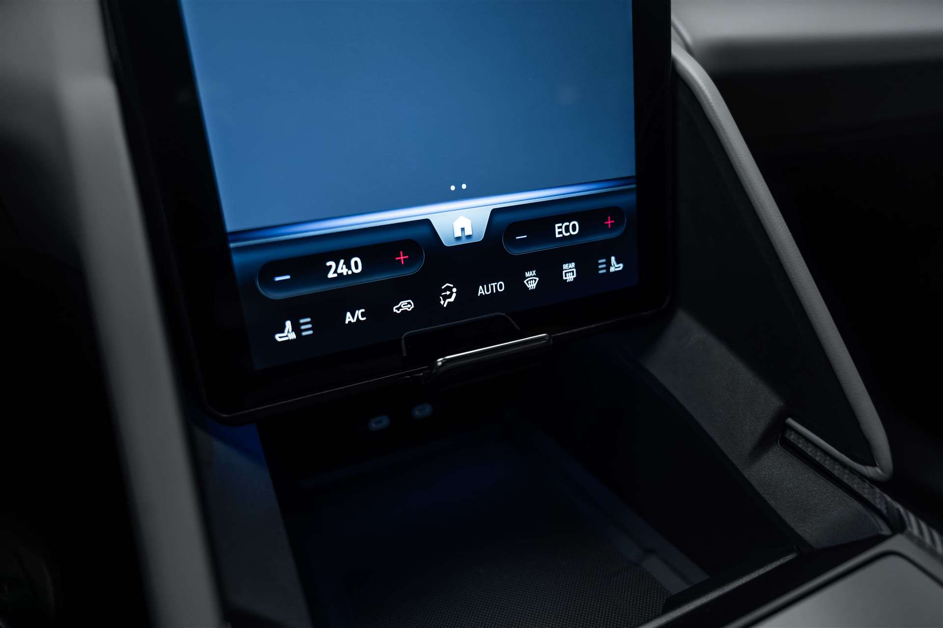 FORD Capri Elektro 79kWh 340PS Dual Extended Range Premium AWD-image-28