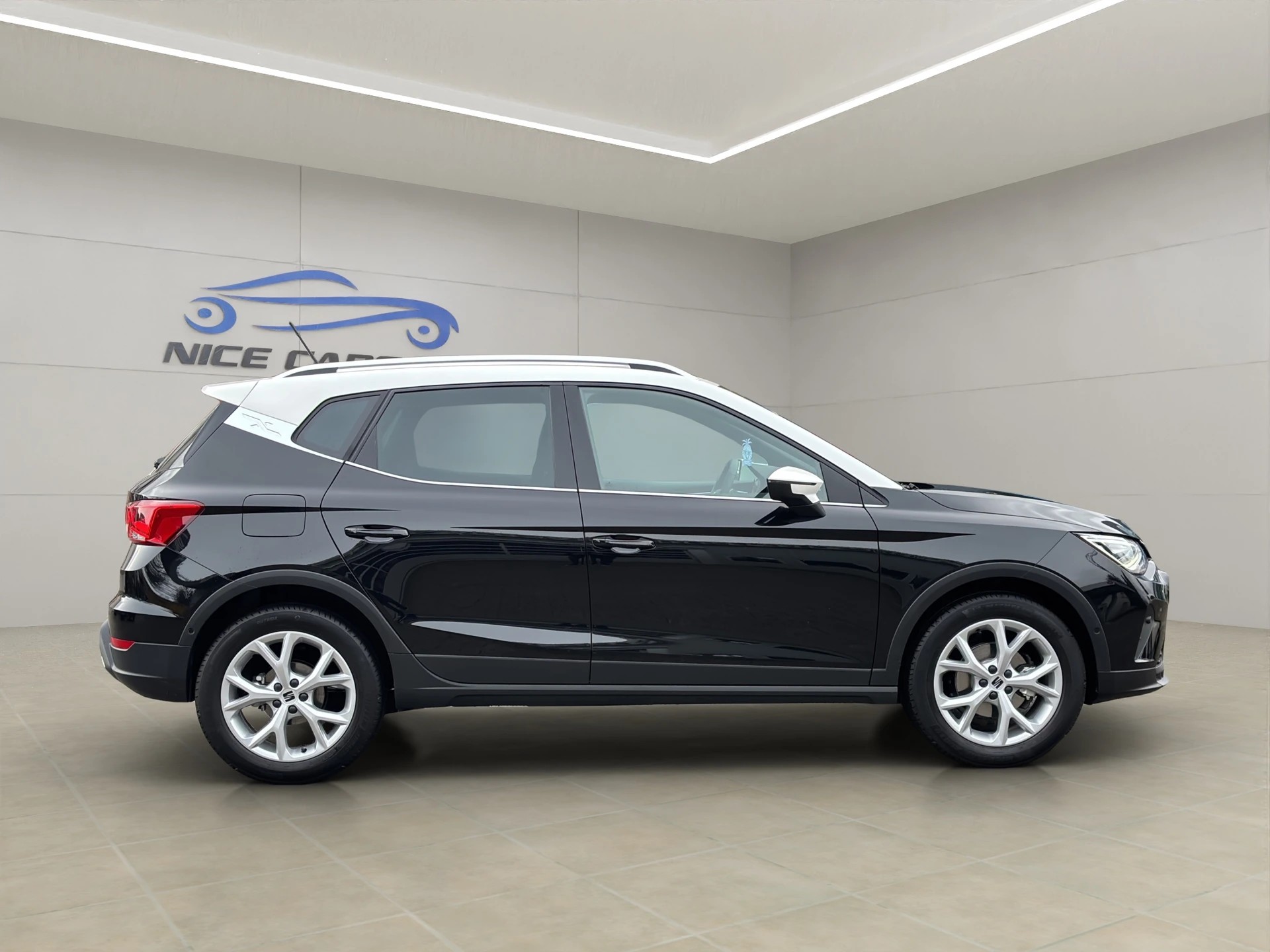 SEAT Arona 1.5 Eco TSI FR DSG-image-6