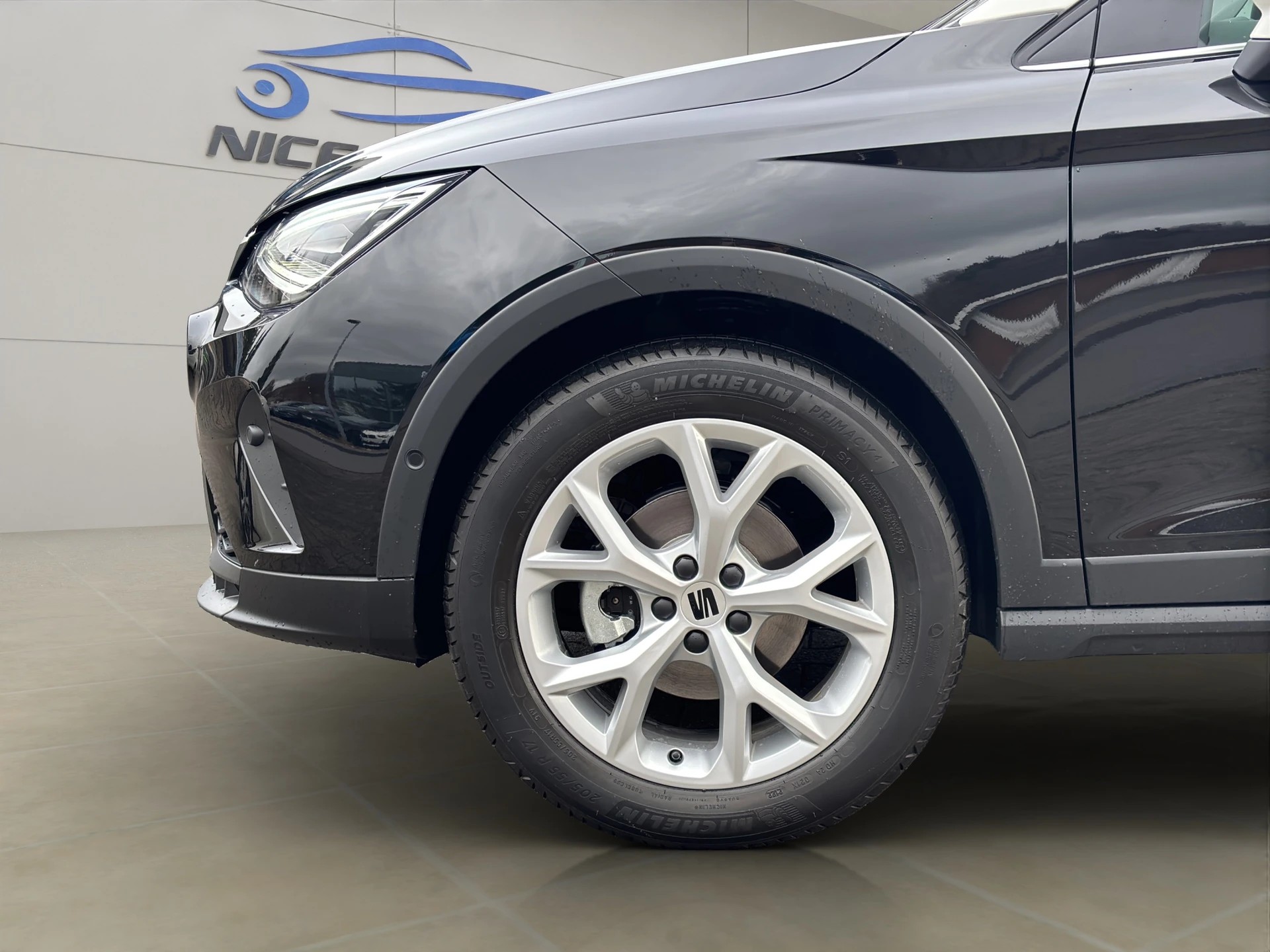 SEAT Arona 1.5 Eco TSI FR DSG-image-9