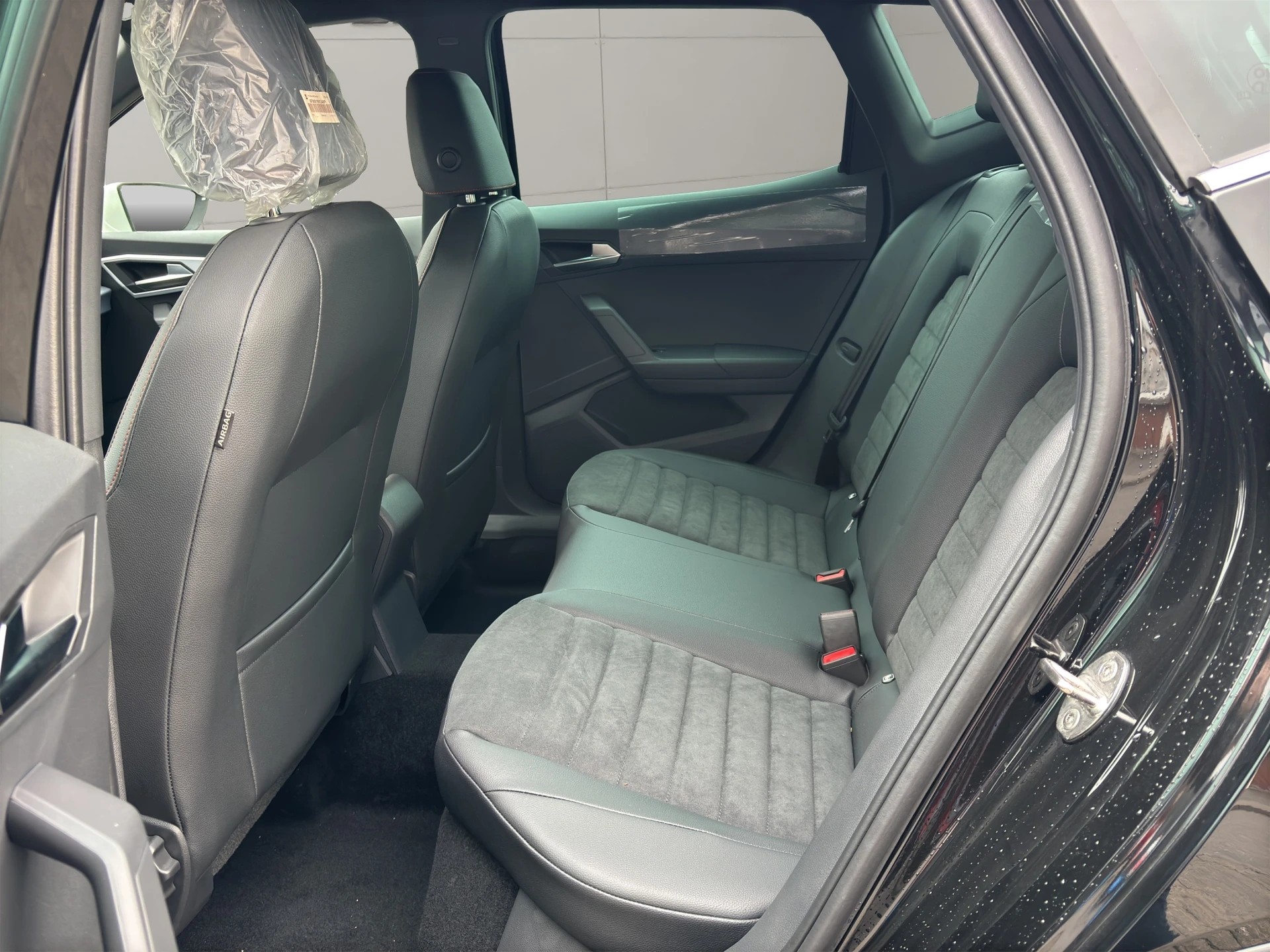 SEAT Arona 1.5 Eco TSI FR DSG-image-21