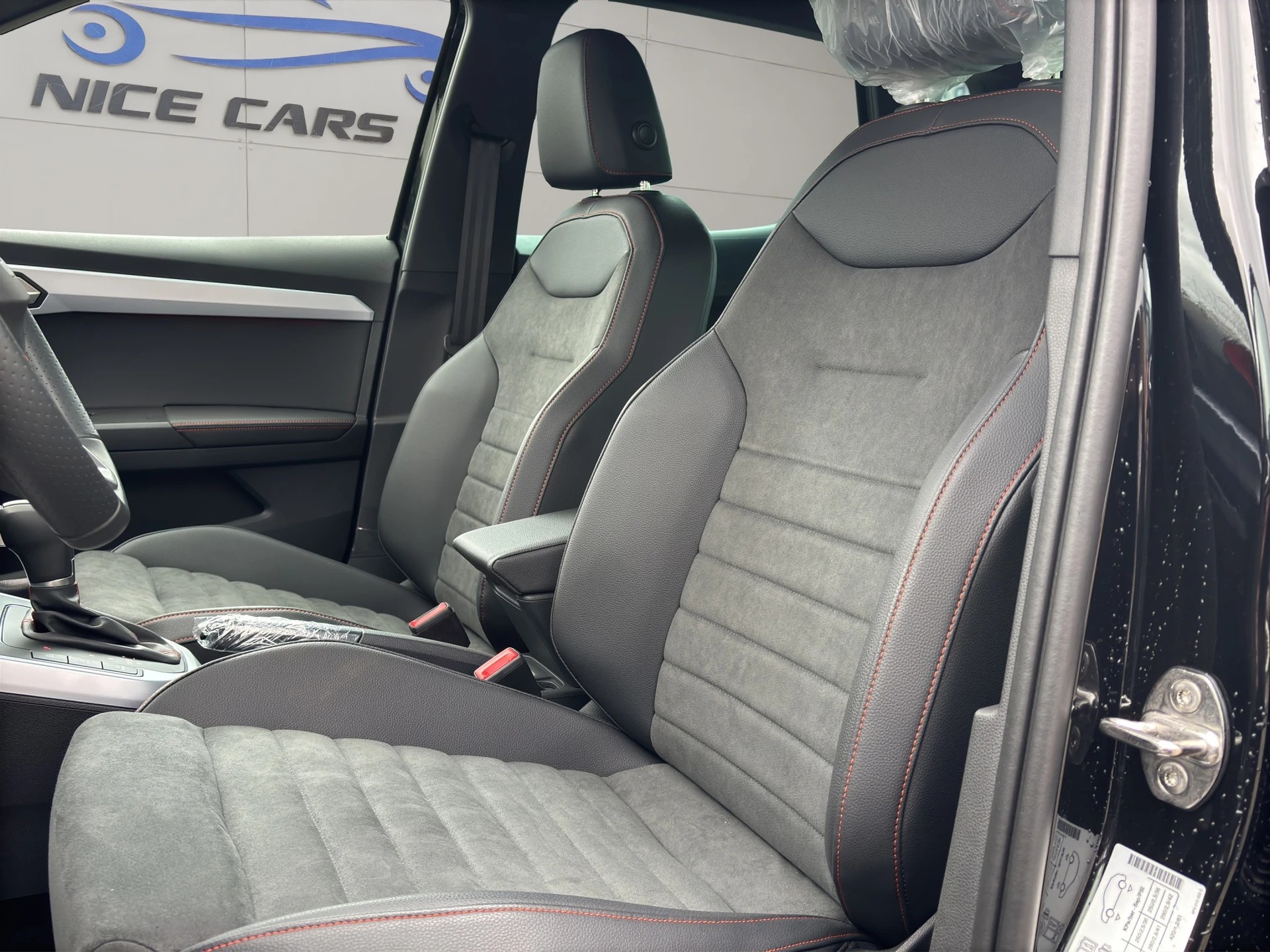 SEAT Arona 1.5 Eco TSI FR DSG-image-17