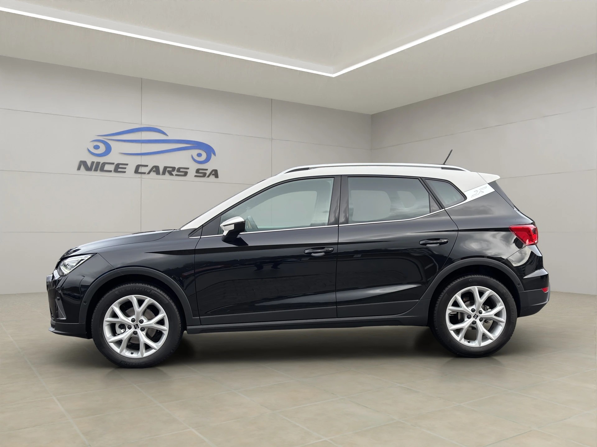 SEAT Arona 1.5 Eco TSI FR DSG-image-4