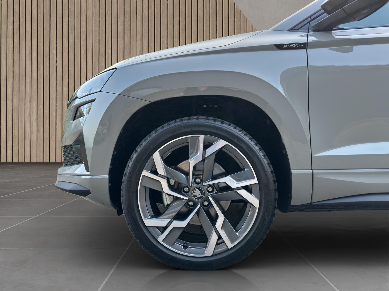 SKODA Karoq SportLine 2.0 TSI 4x4-image-8