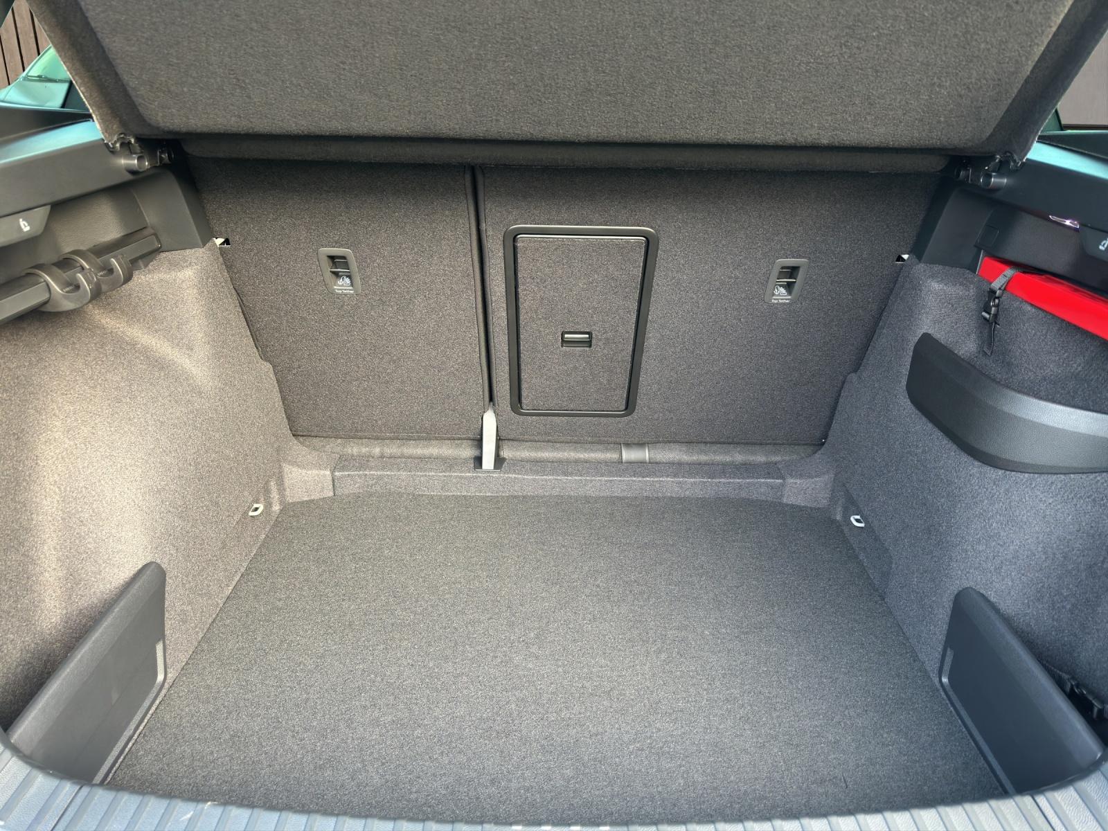 SKODA Karoq SportLine 2.0 TSI 4x4-image-15