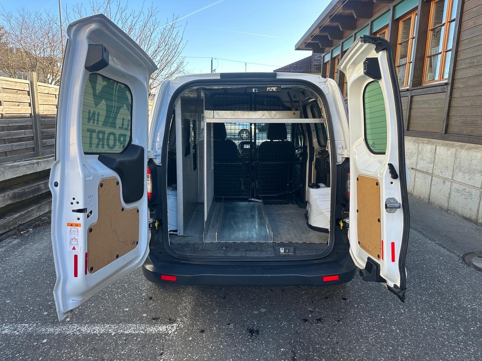 FORD Transit Courier Van 1.5 TDCi Trend-image-6