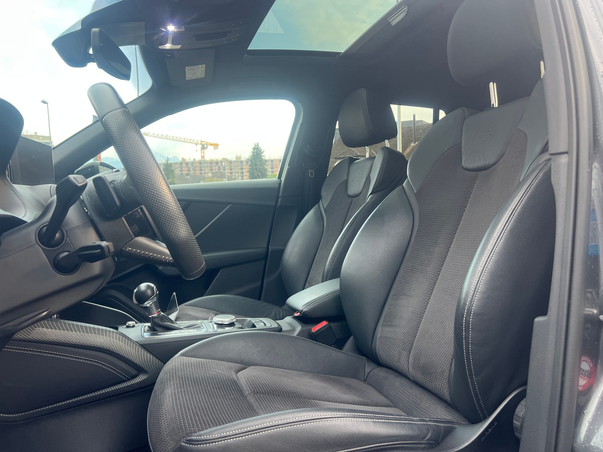 AUDI SQ2 TFSI quattro S-tronic-image-2