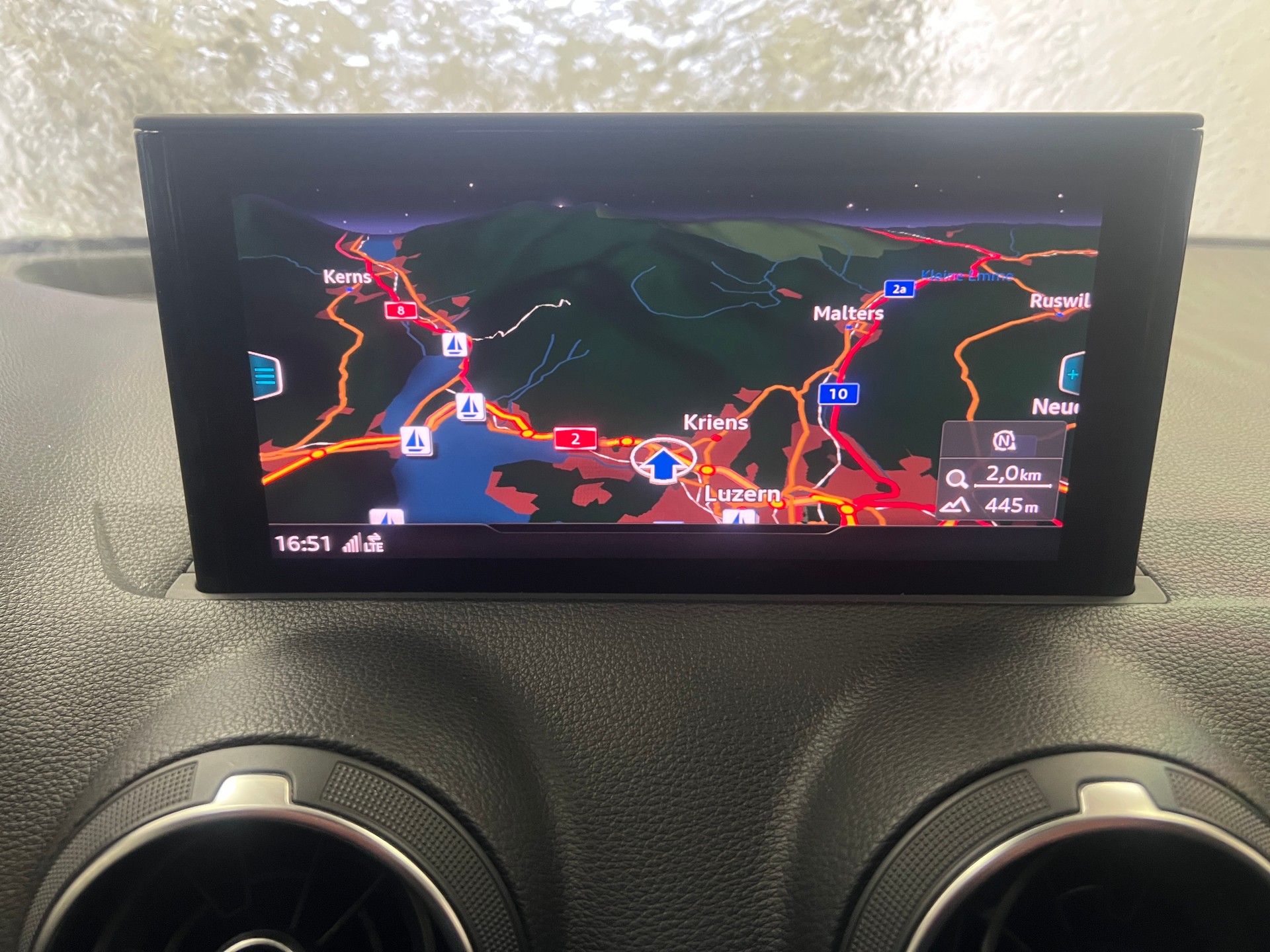 AUDI SQ2 TFSI quattro S-tronic-image-13