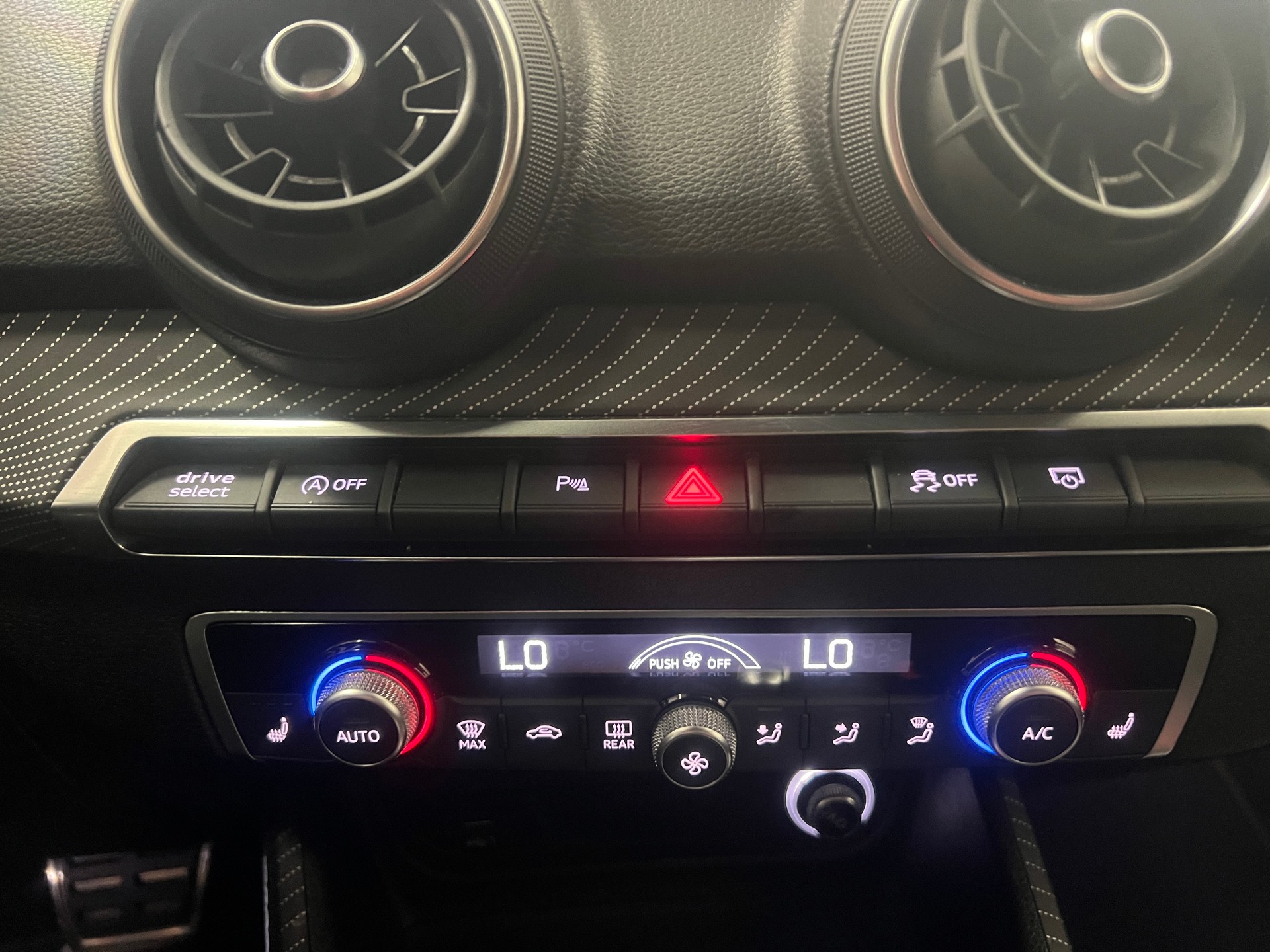 AUDI SQ2 TFSI quattro S-tronic-image-14