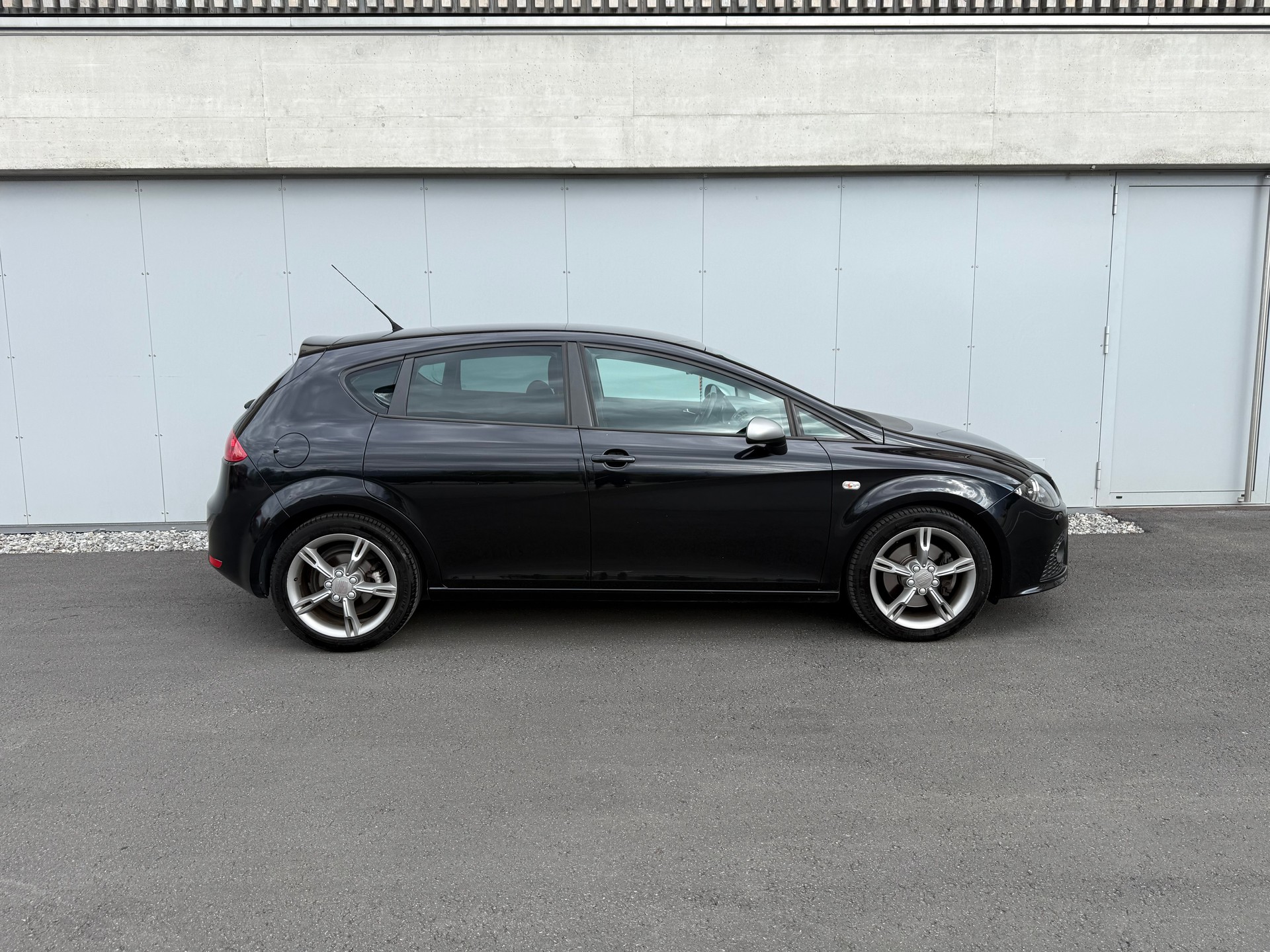 SEAT Leon 2.0 TDI FR-image-6