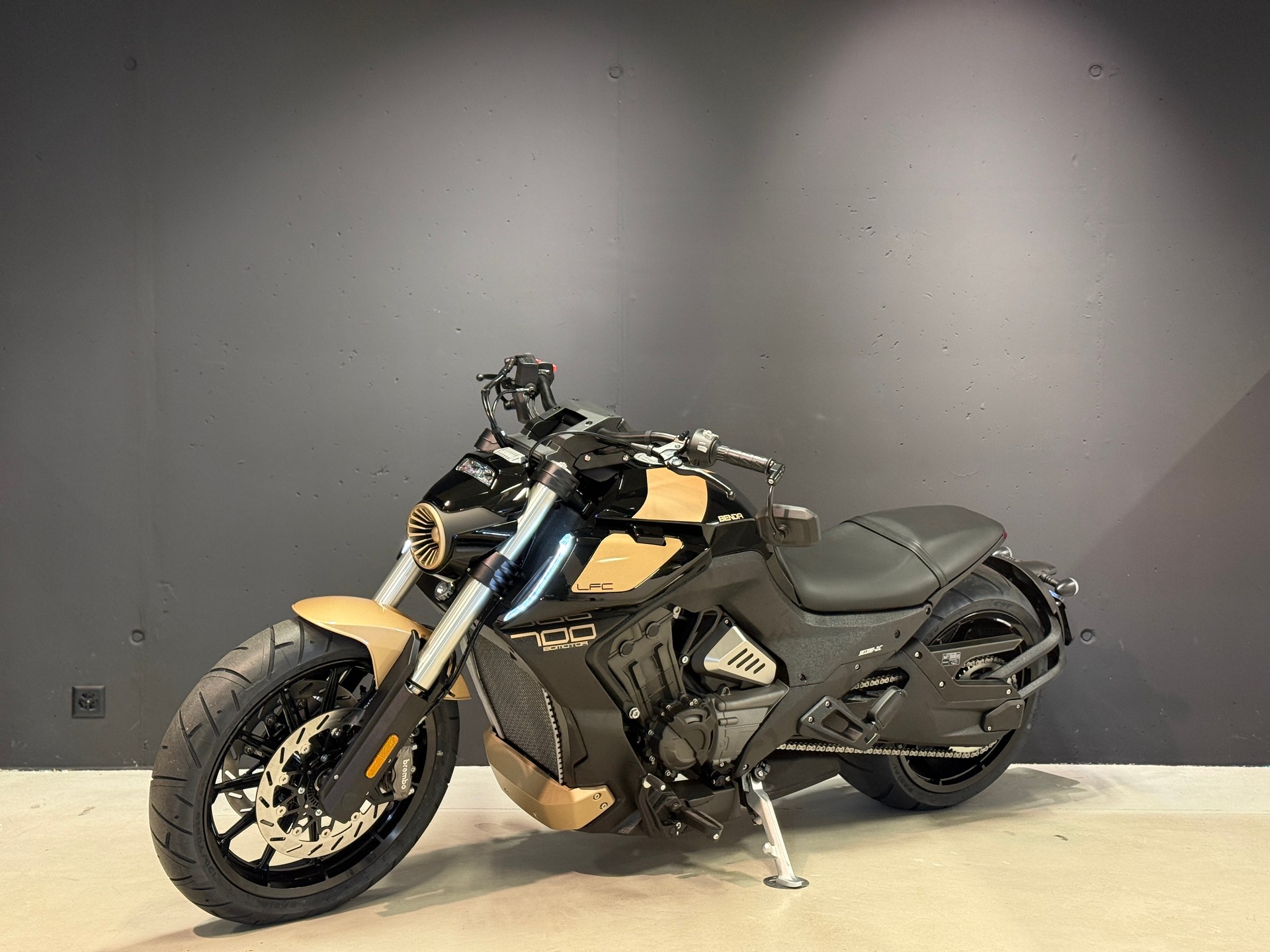 BENDA LFC 700 Pro-showroom-element-2