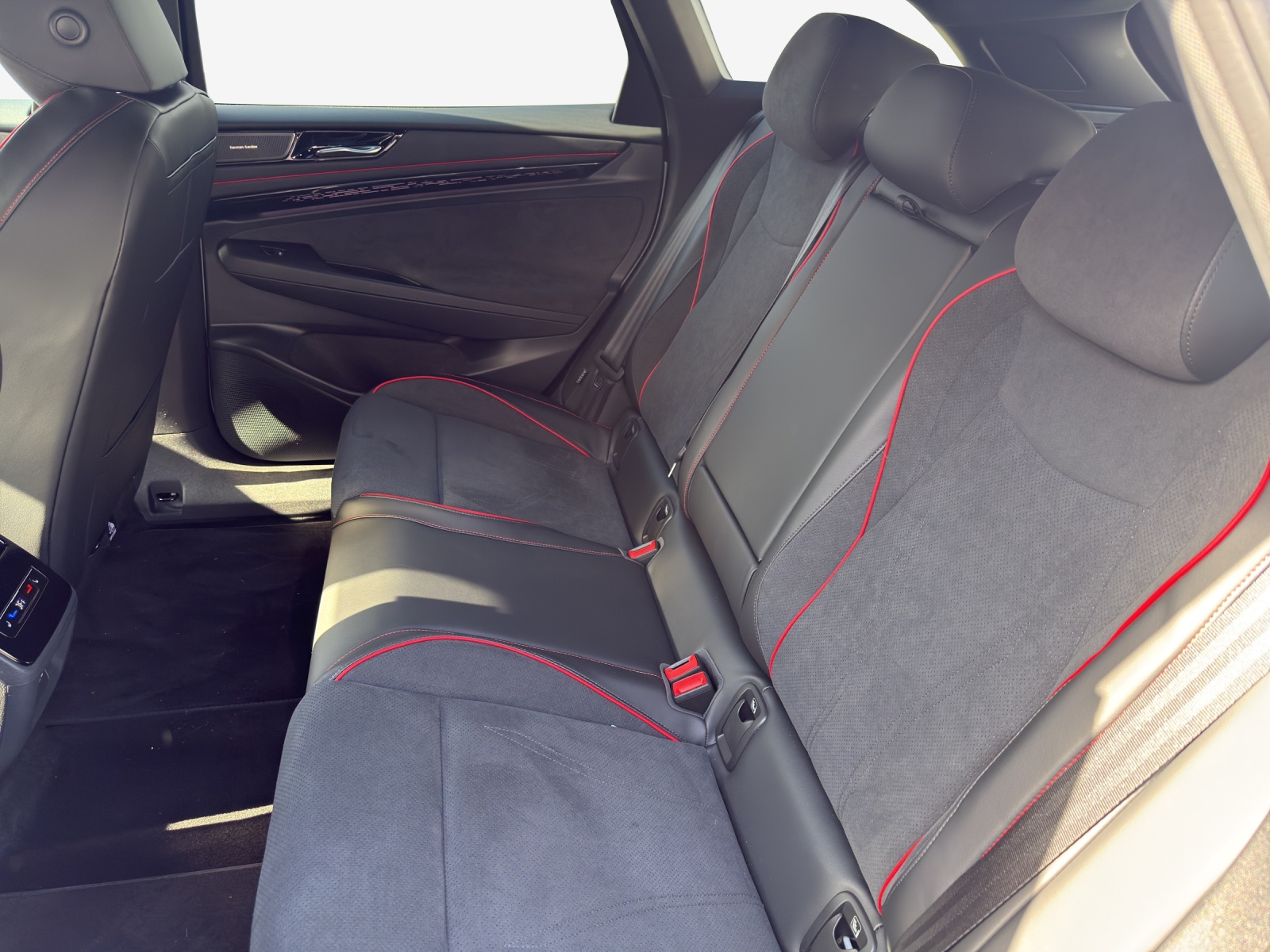 VW ID.7 Tourer GTX 86 kWh GTX 4 Motion-image-11