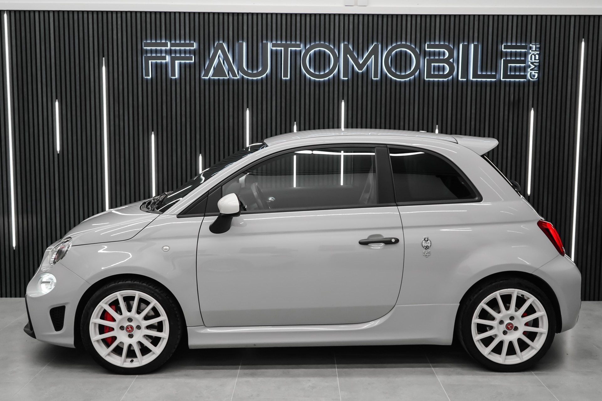 FIAT 595 1.4 16V Turbo Abarth Esseesse / 70TH ANNIVERSARY EDITION-image-4