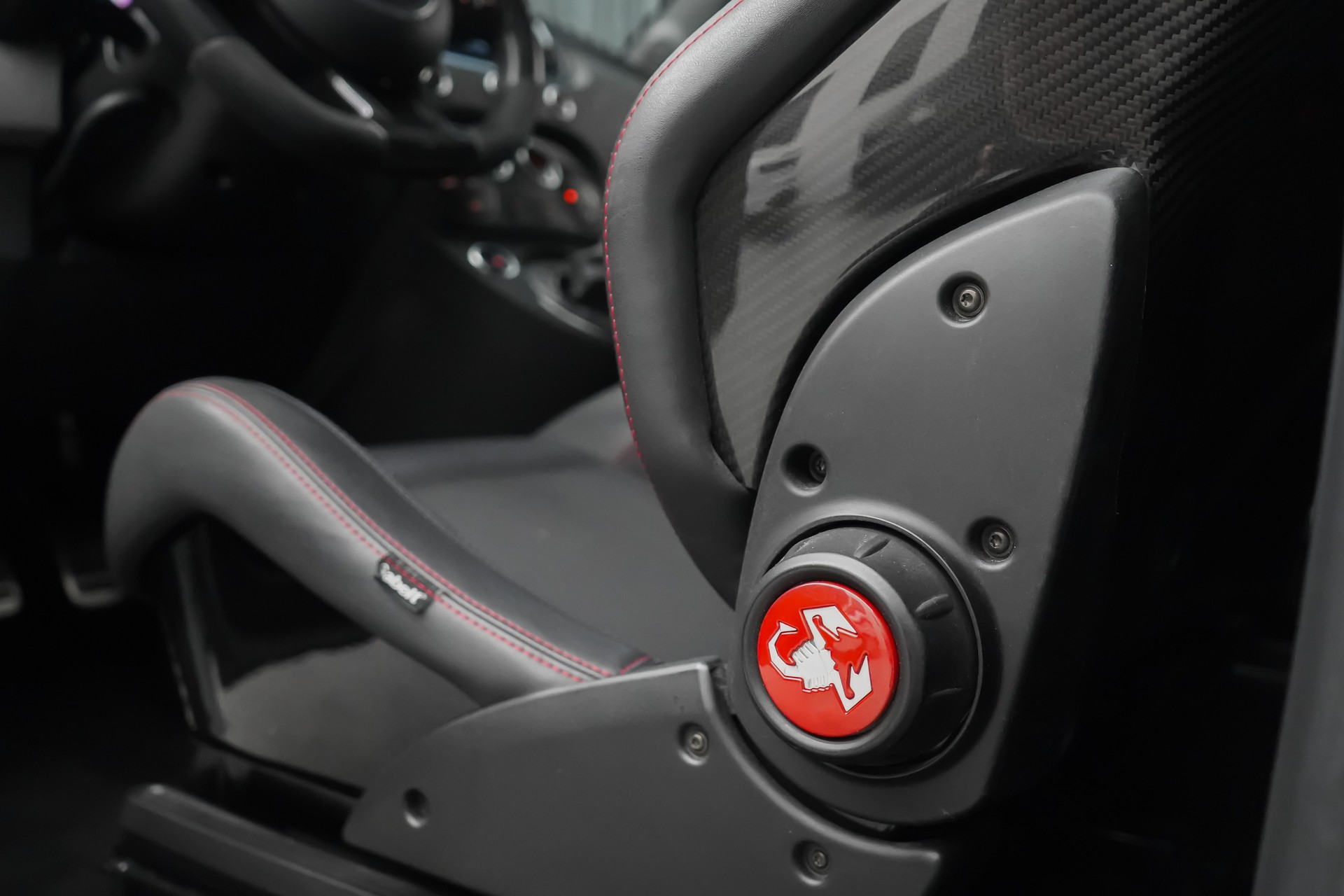 FIAT 595 1.4 16V Turbo Abarth Esseesse / 70TH ANNIVERSARY EDITION-image-22
