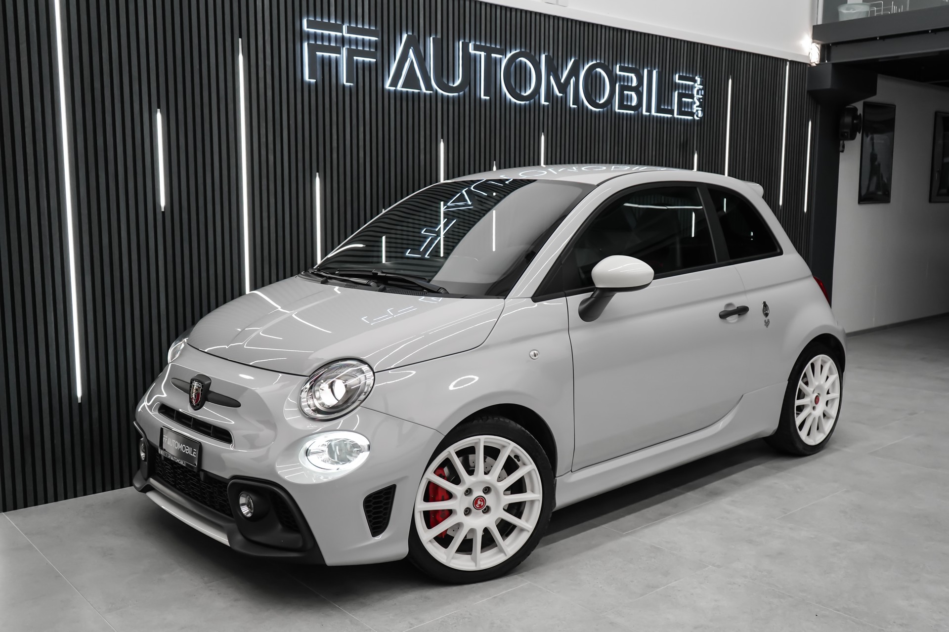 FIAT 595 1.4 16V Turbo Abarth Esseesse / 70TH ANNIVERSARY EDITION-showroom-element-1