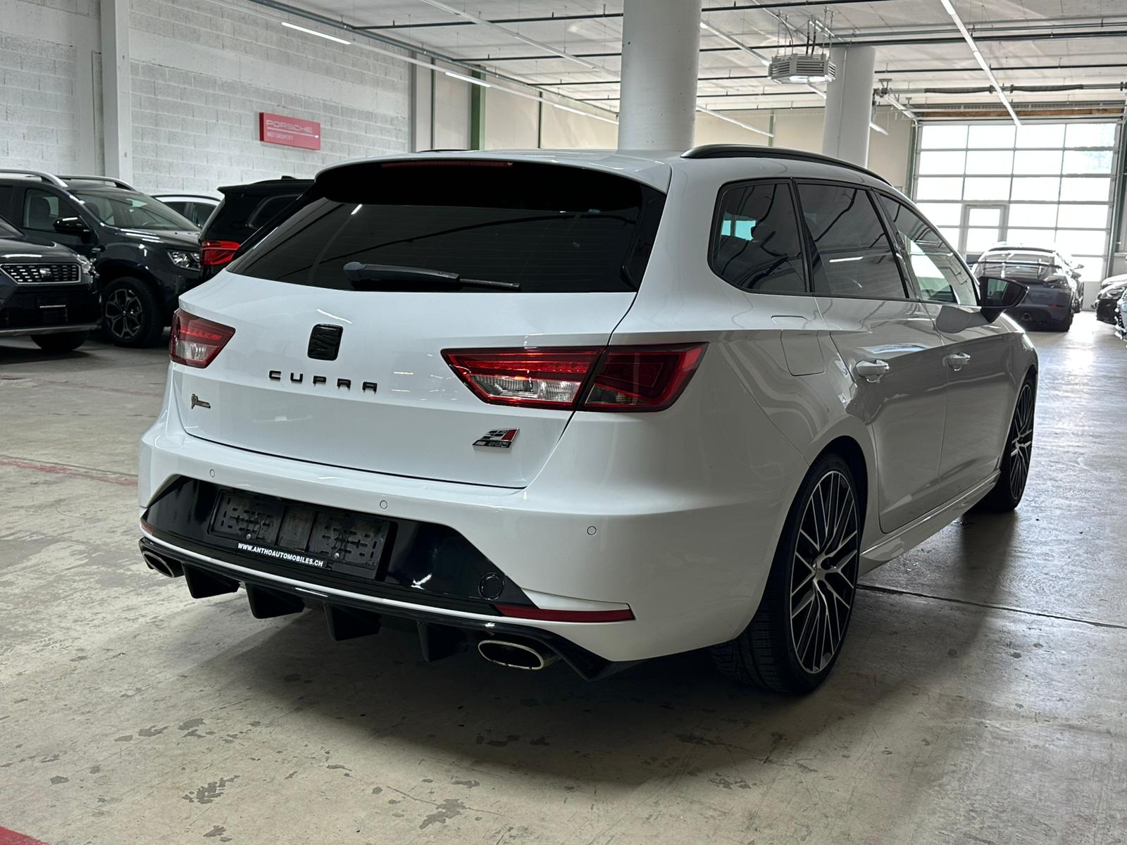 SEAT Leon ST 2.0 TSI Cupra 290 DSG-image-4