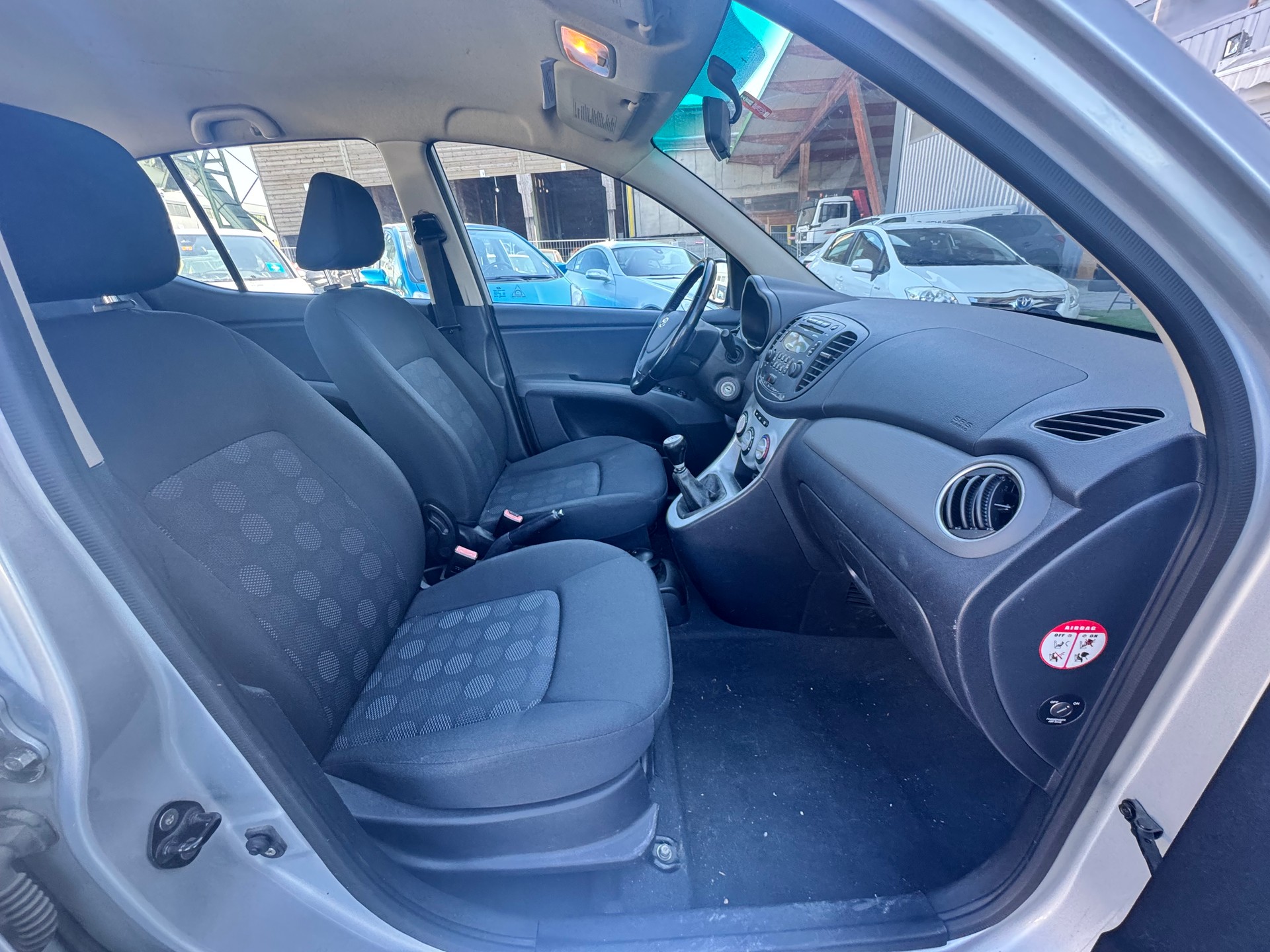 HYUNDAI i10 1.2 Style-image-10