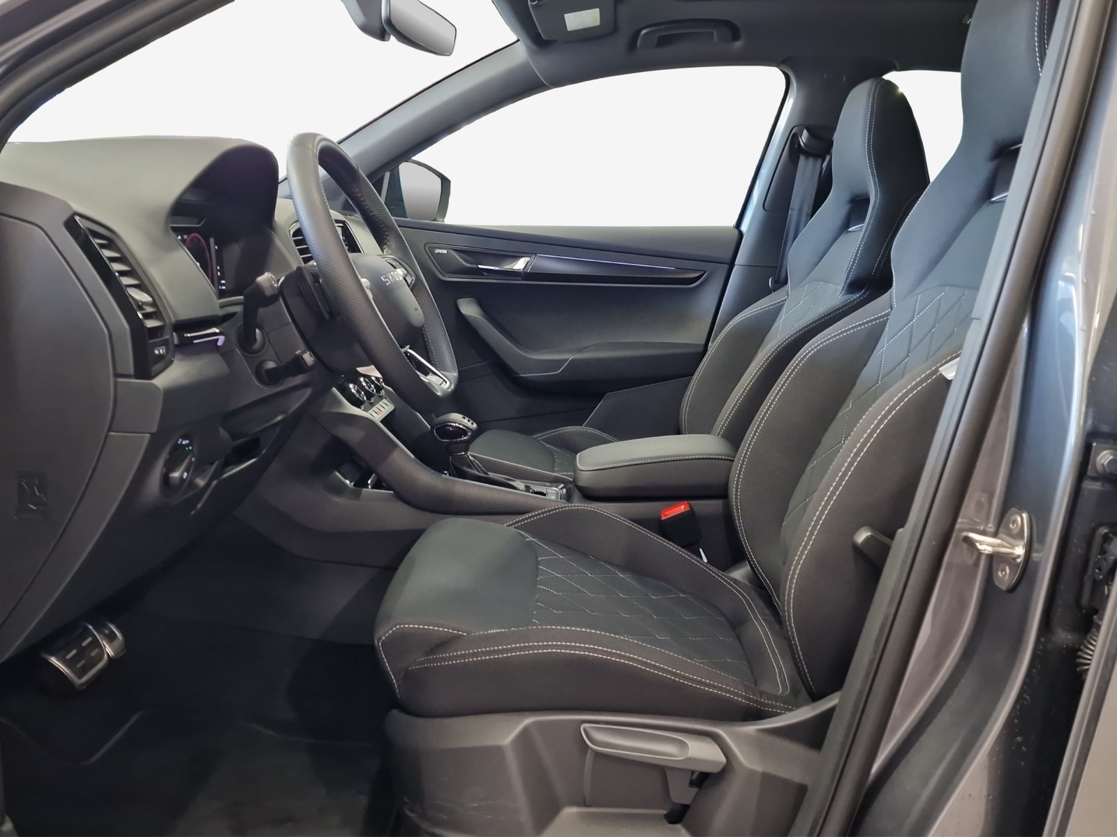 SKODA Karoq 2.0 TSI SportLine 4x4 DSG-image-7