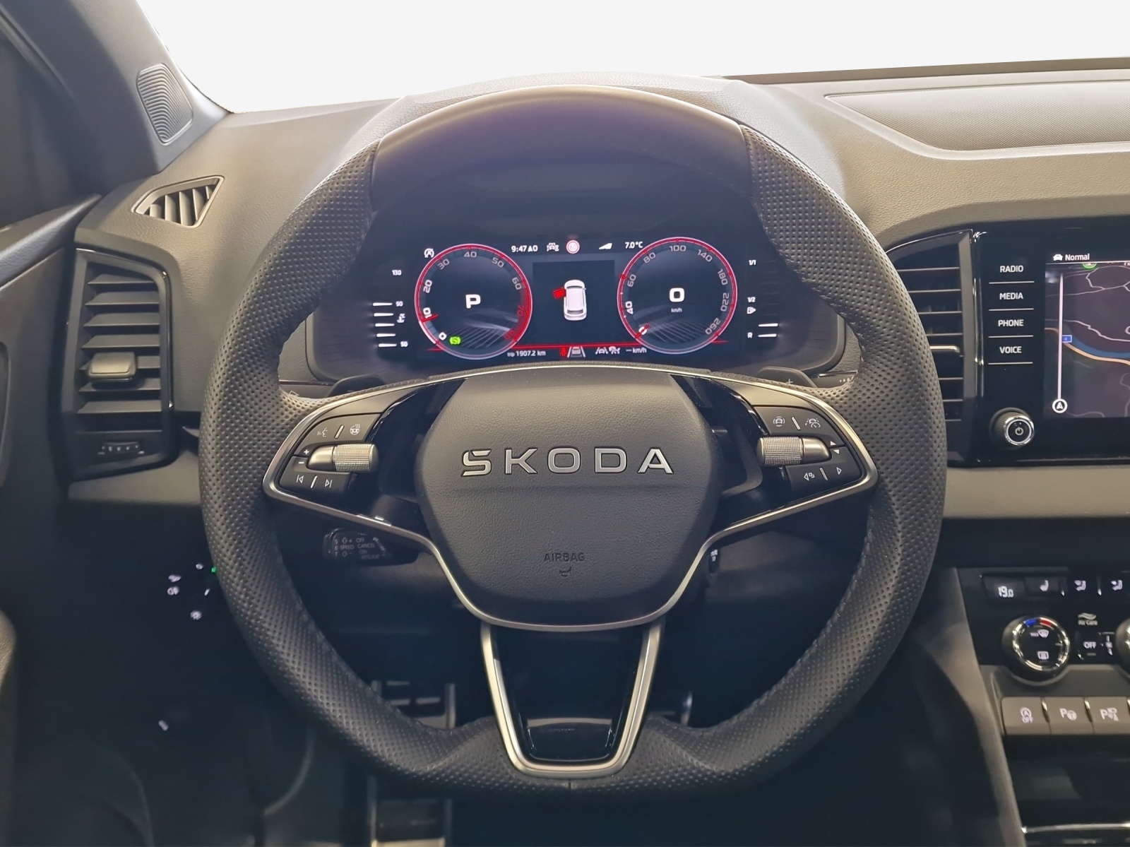 SKODA Karoq 2.0 TSI SportLine 4x4 DSG-image-9