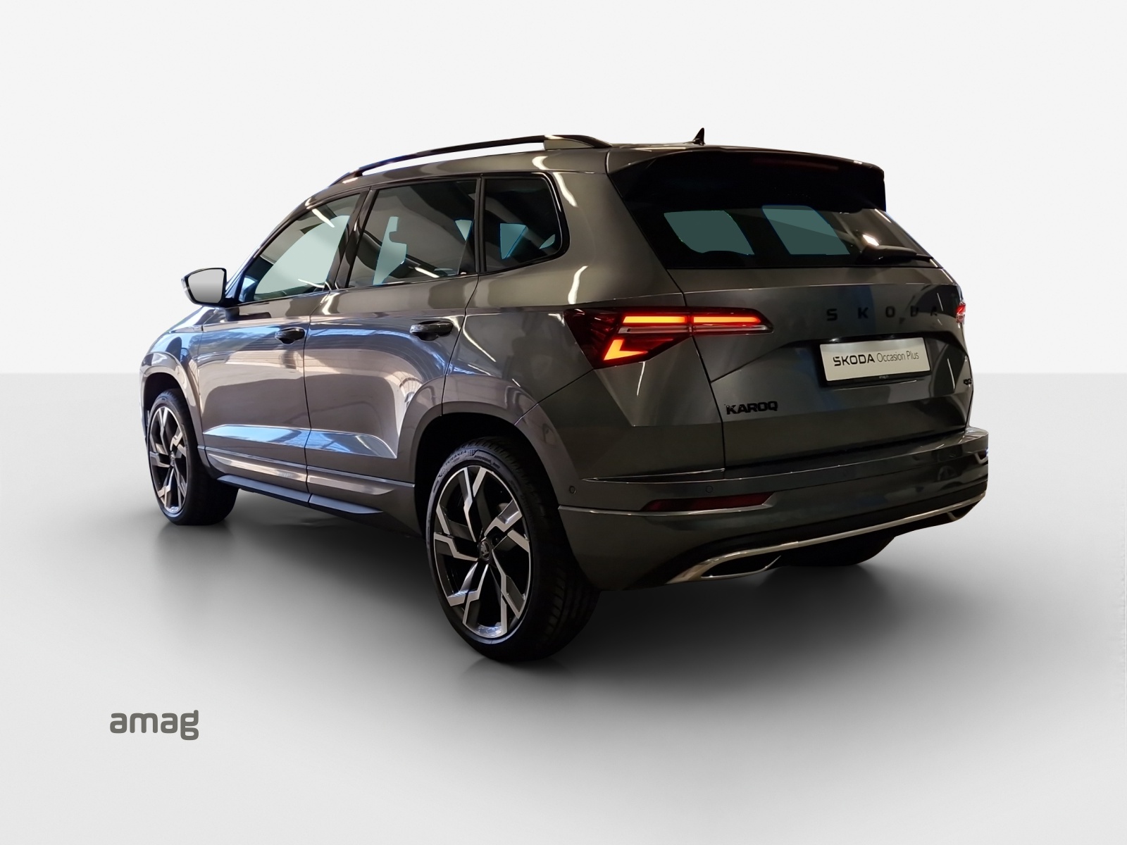 SKODA Karoq 2.0 TSI SportLine 4x4 DSG-image-2