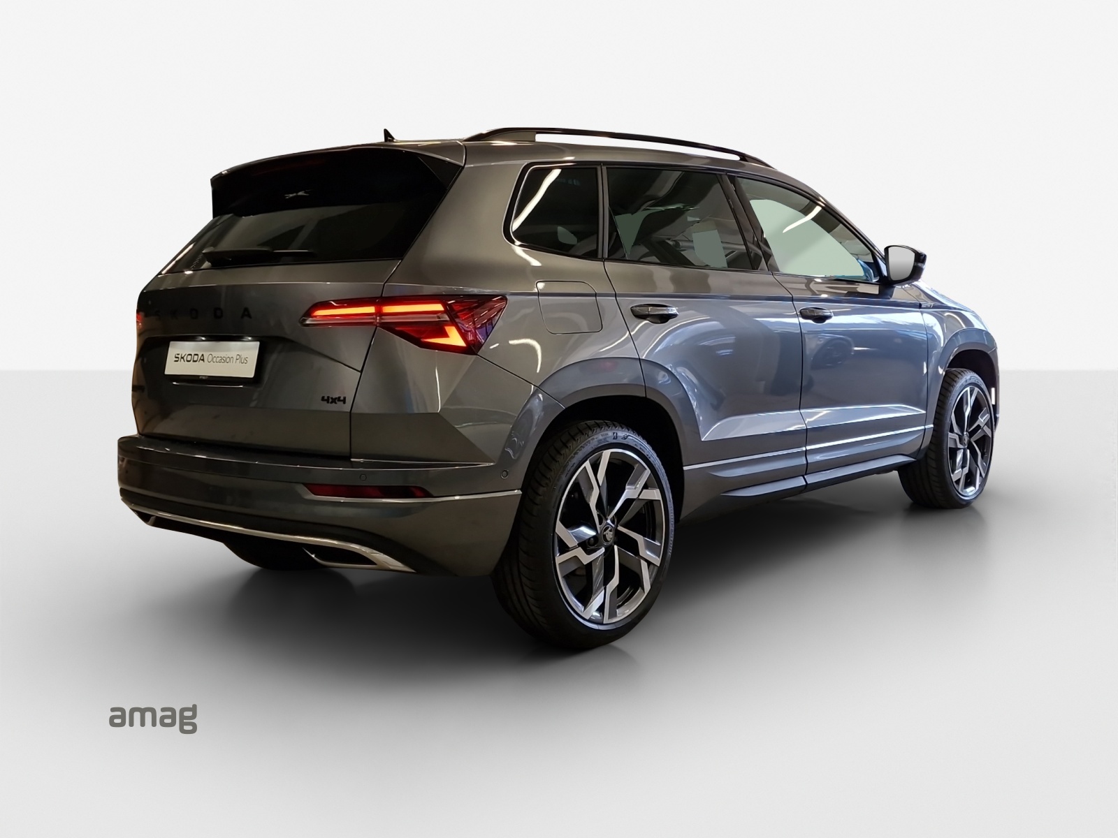SKODA Karoq 2.0 TSI SportLine 4x4 DSG-image-4