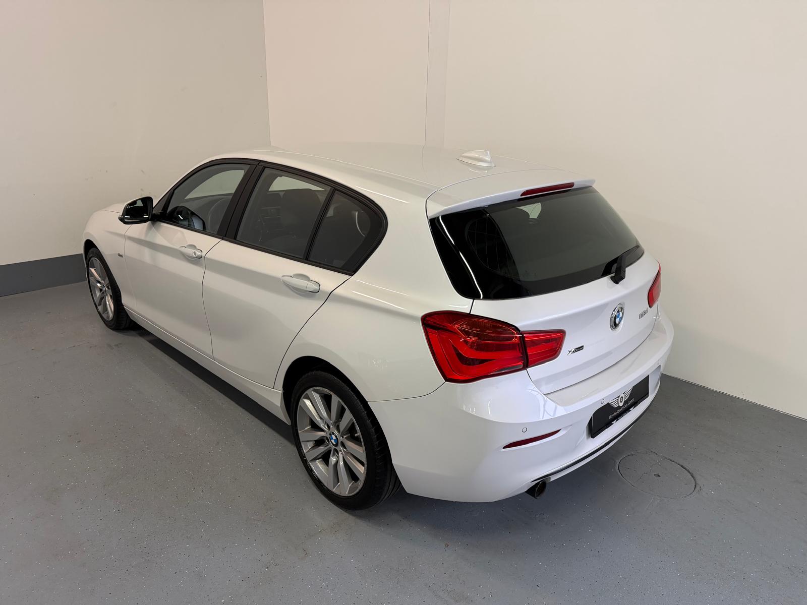 BMW 118d xDrive Sport Line-image-9