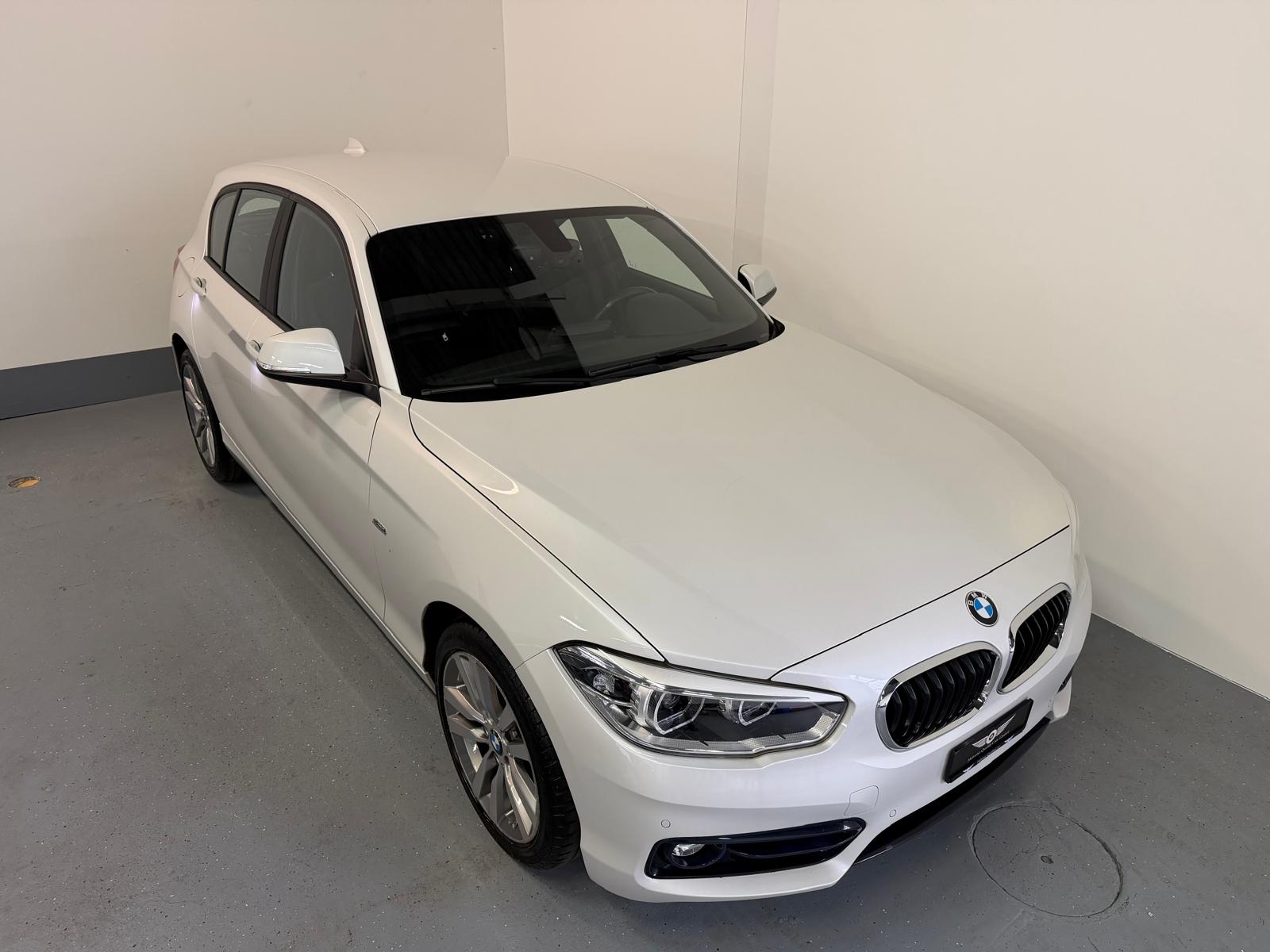 BMW 118d xDrive Sport Line-image-0