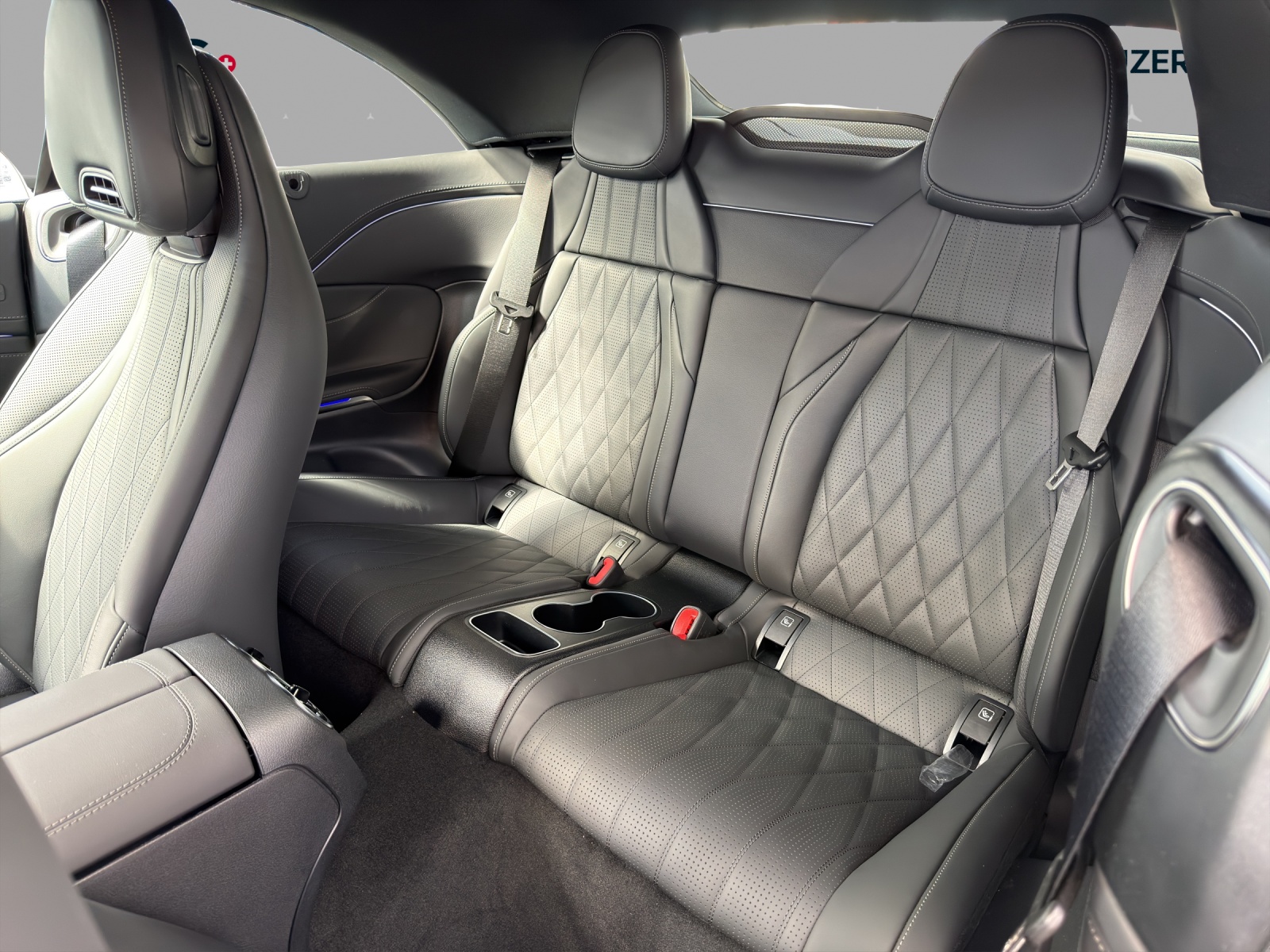 MERCEDES-BENZ CLE 300 Cabrio 4Matic 9G-Tronic-image-12